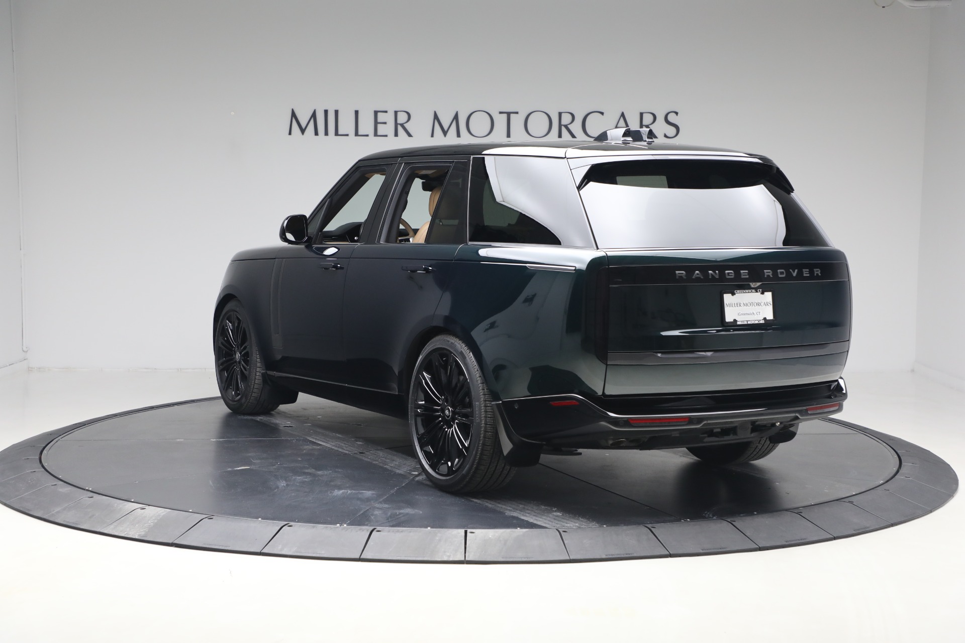 Used-2025-Land-Rover-Range-Rover-P530-SE