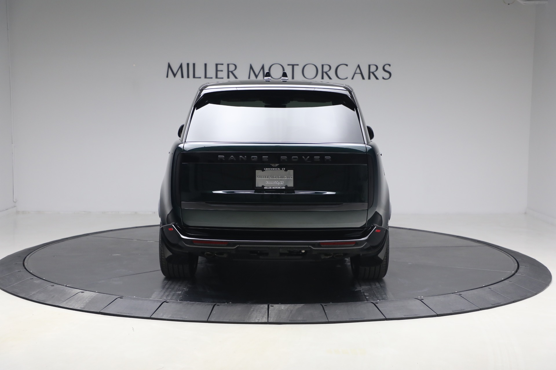 Used-2025-Land-Rover-Range-Rover-P530-SE
