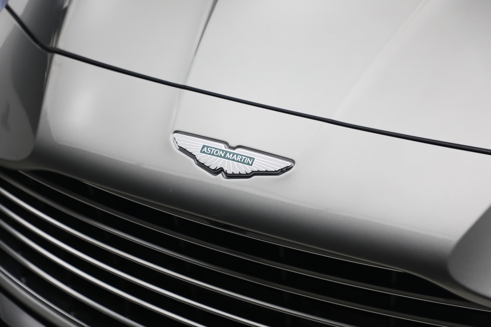 New-2026-Aston-Martin-Vanquish