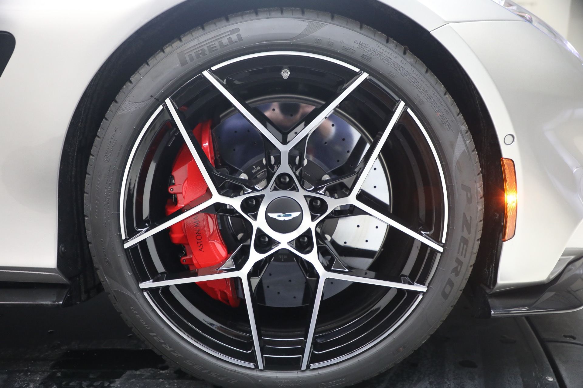 New-2026-Aston-Martin-Vanquish