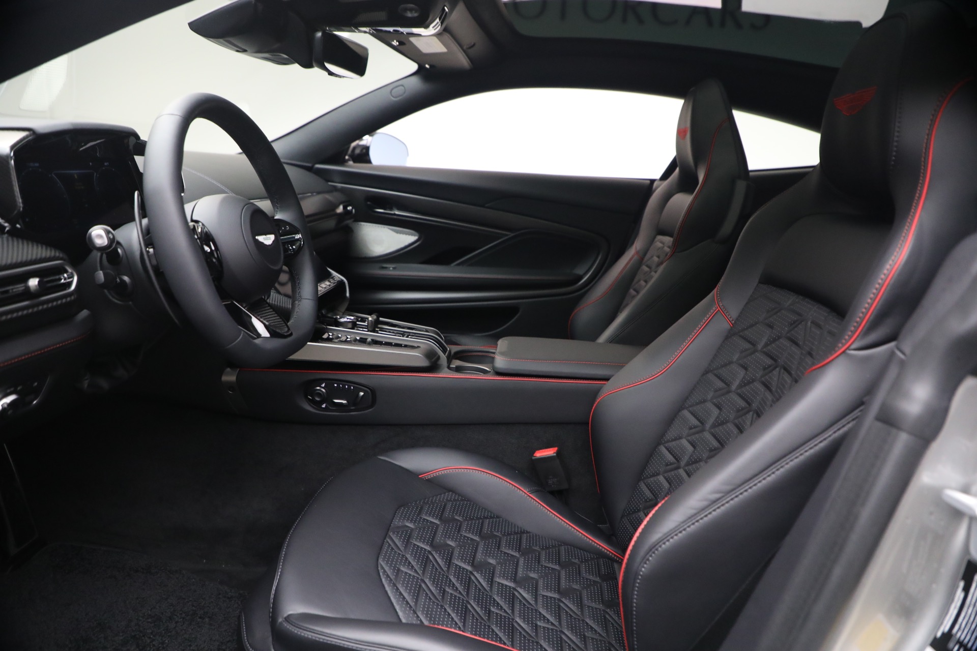 New-2026-Aston-Martin-Vanquish