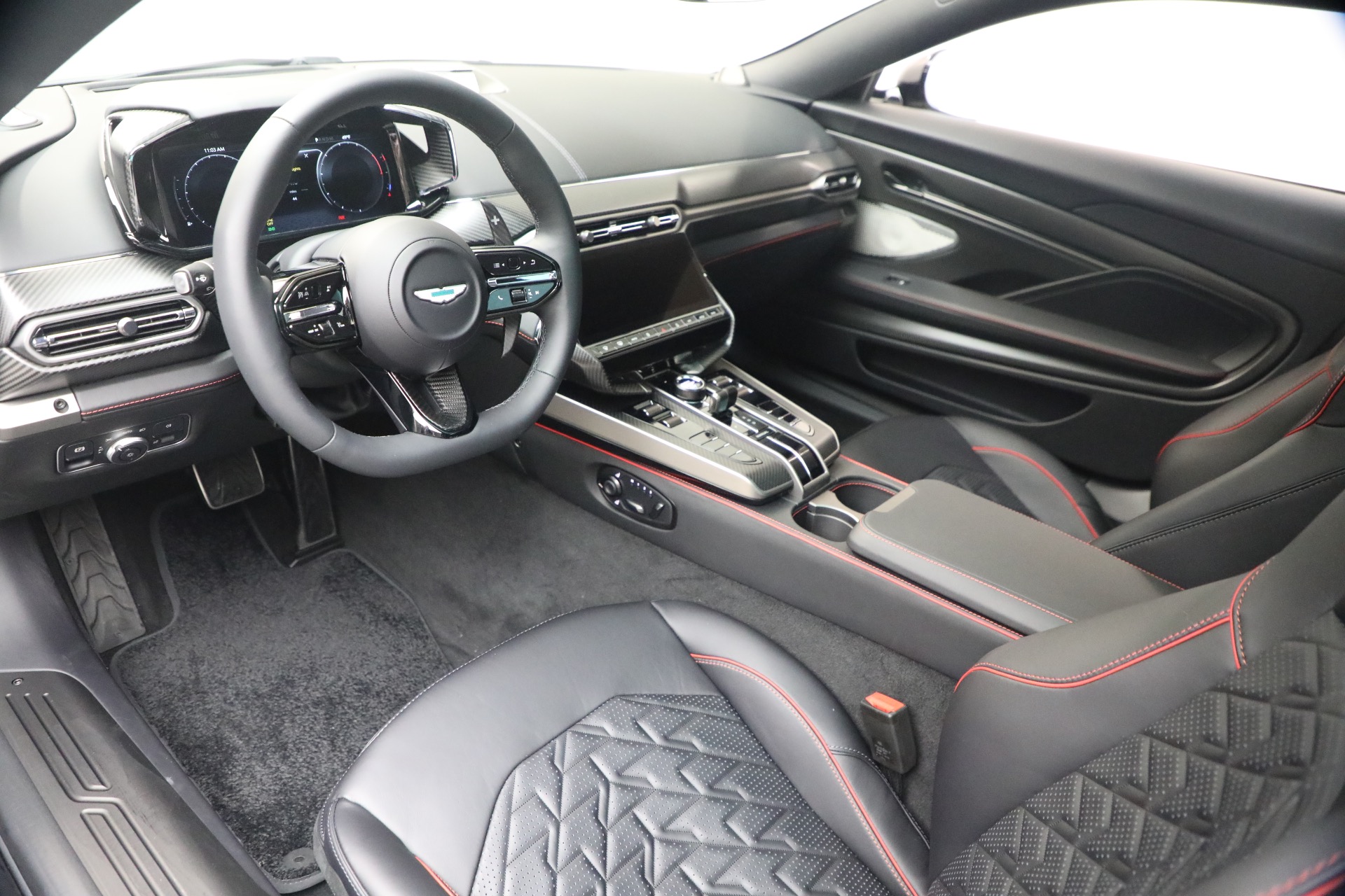 New-2026-Aston-Martin-Vanquish