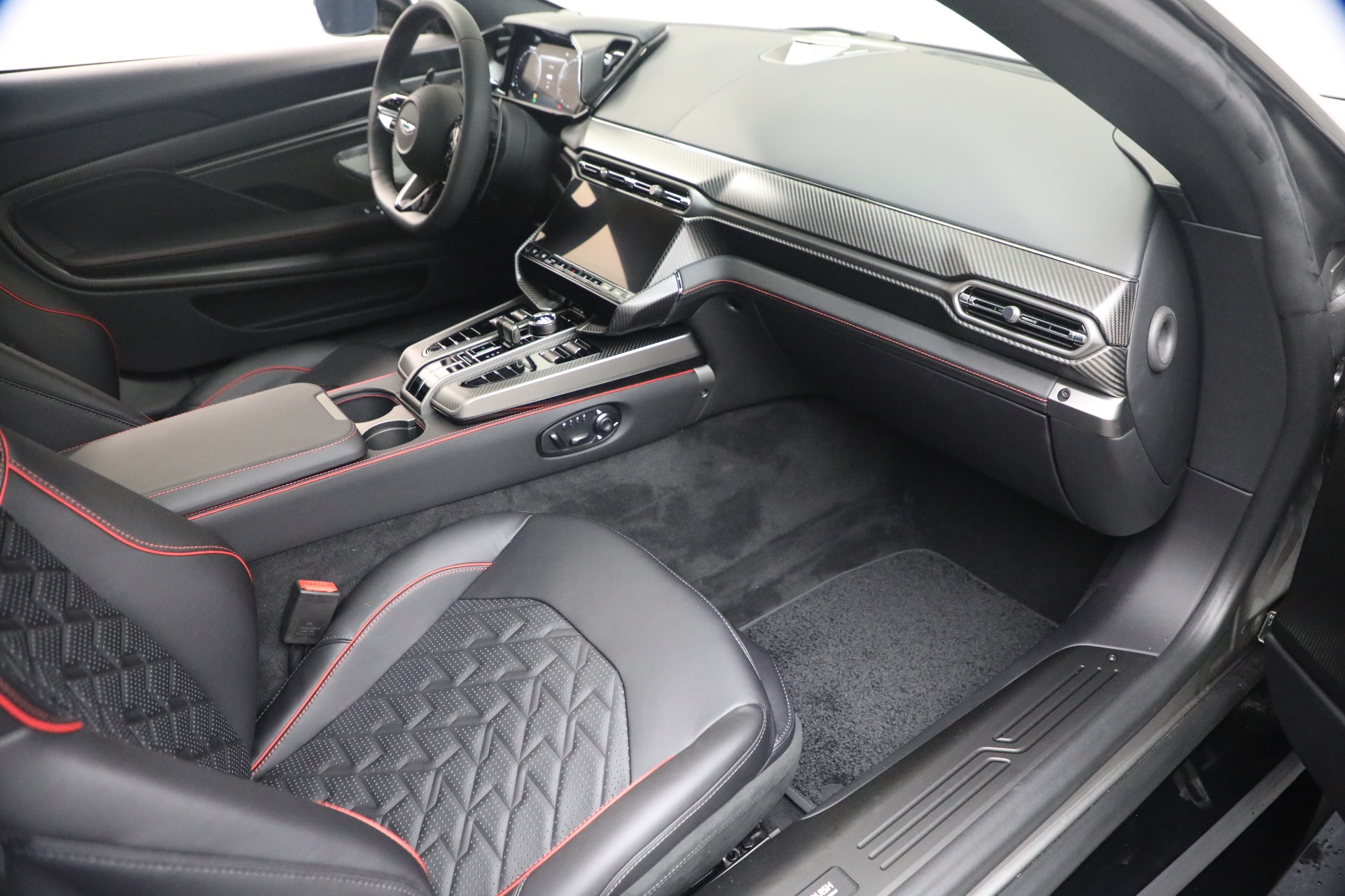 New-2026-Aston-Martin-Vanquish