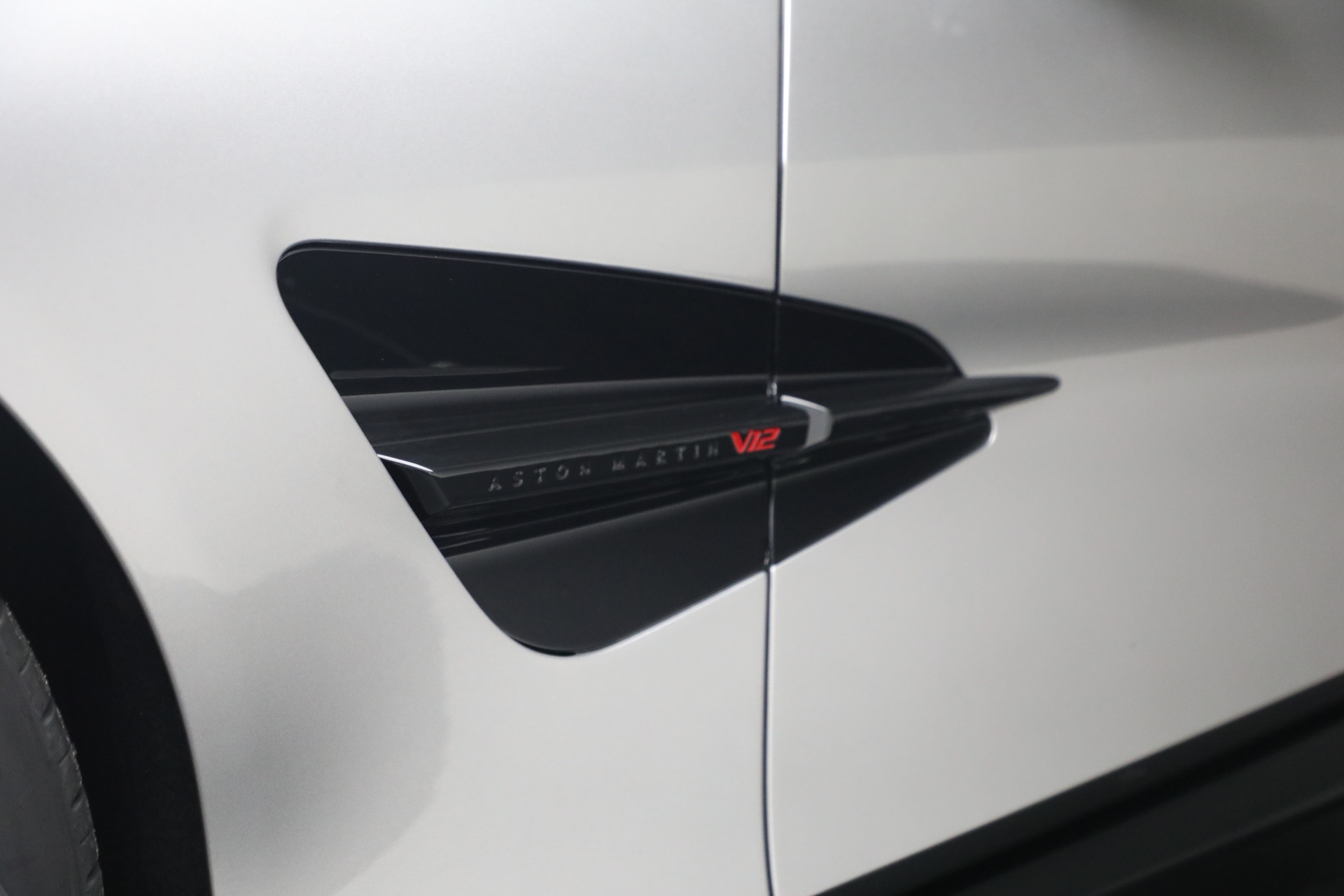 New-2026-Aston-Martin-Vanquish