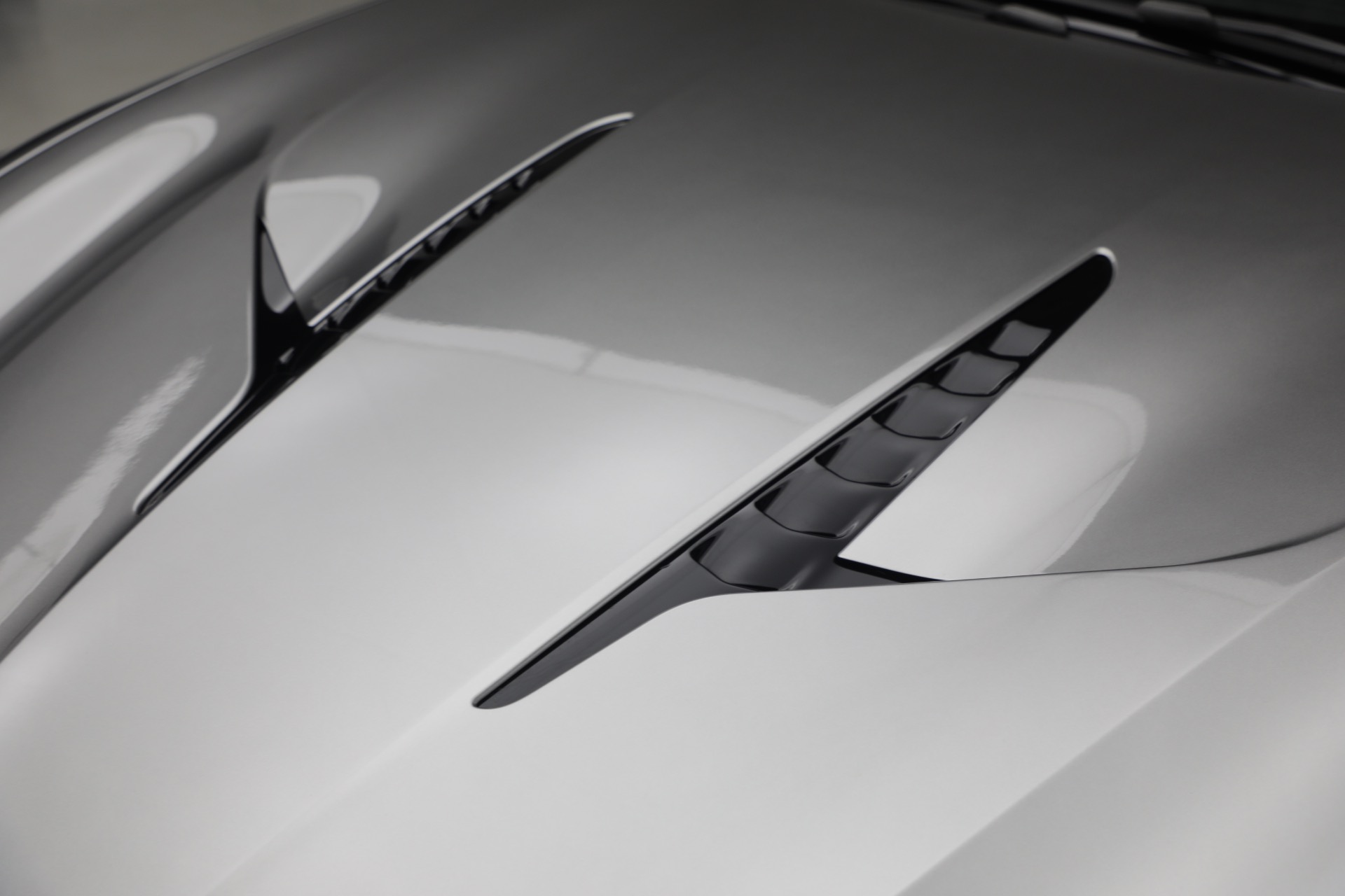 New-2026-Aston-Martin-Vanquish