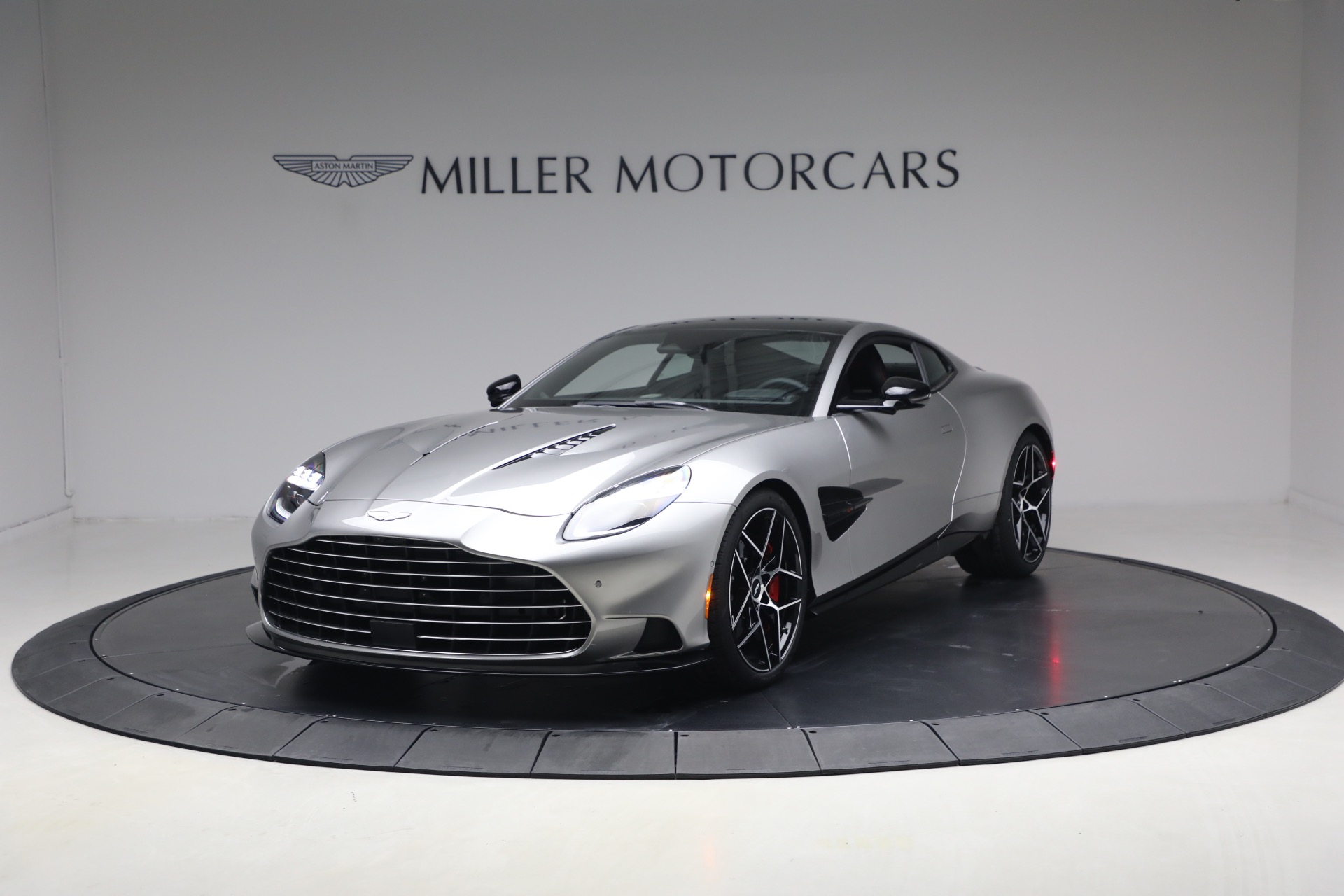 New-2026-Aston-Martin-Vanquish
