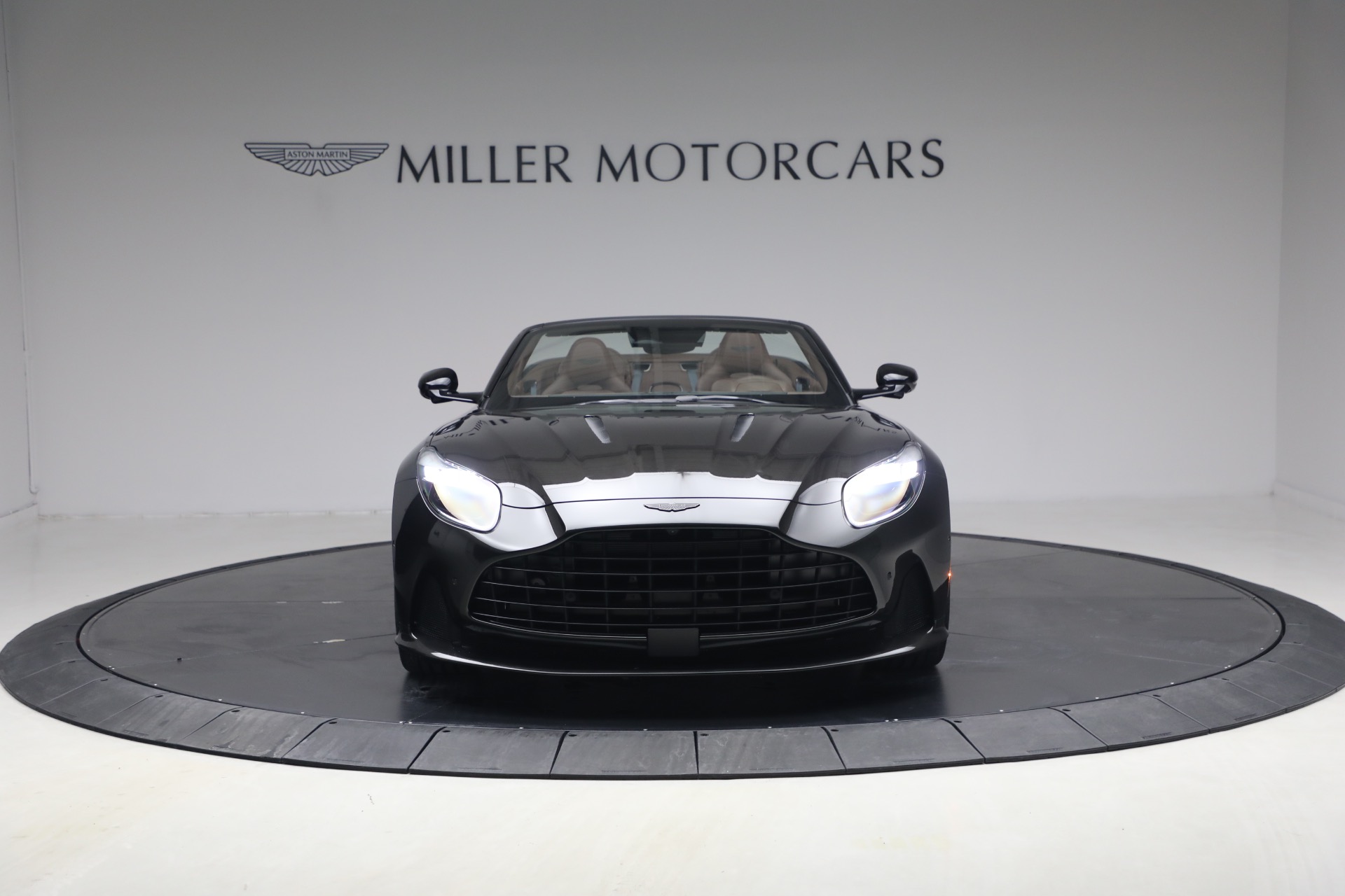 New-2026-Aston-Martin-DB12-Volante