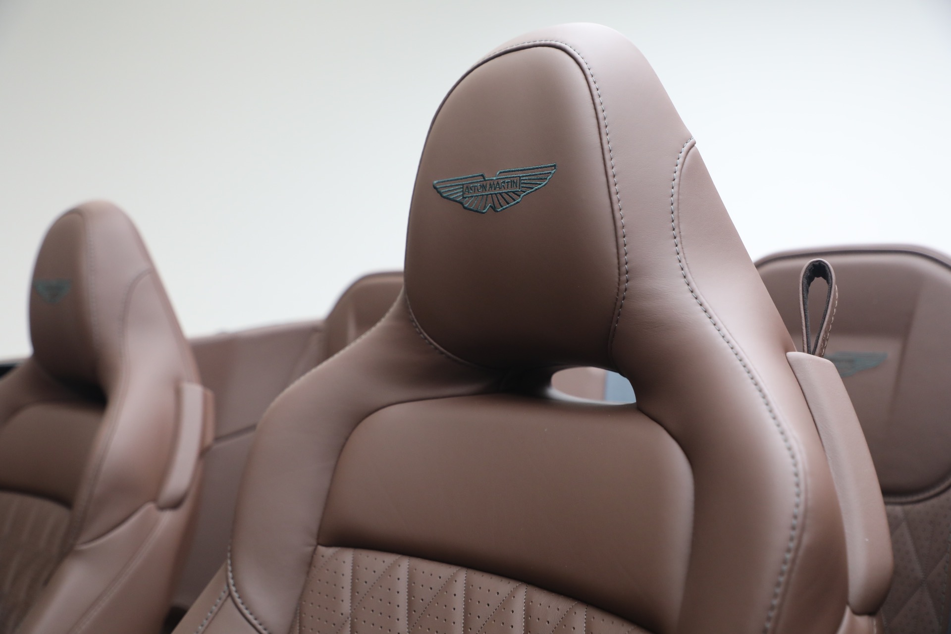 New-2026-Aston-Martin-DB12-Volante
