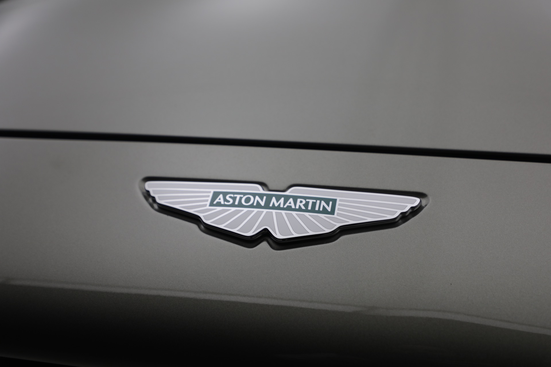 New-2026-Aston-Martin-DBX-707