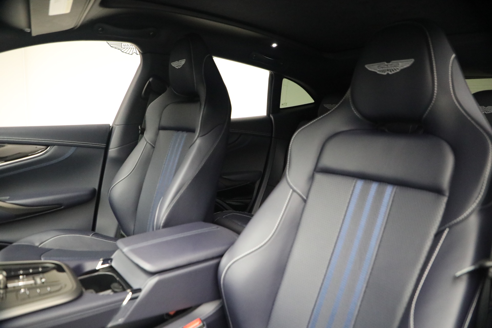 New-2026-Aston-Martin-DBX-707