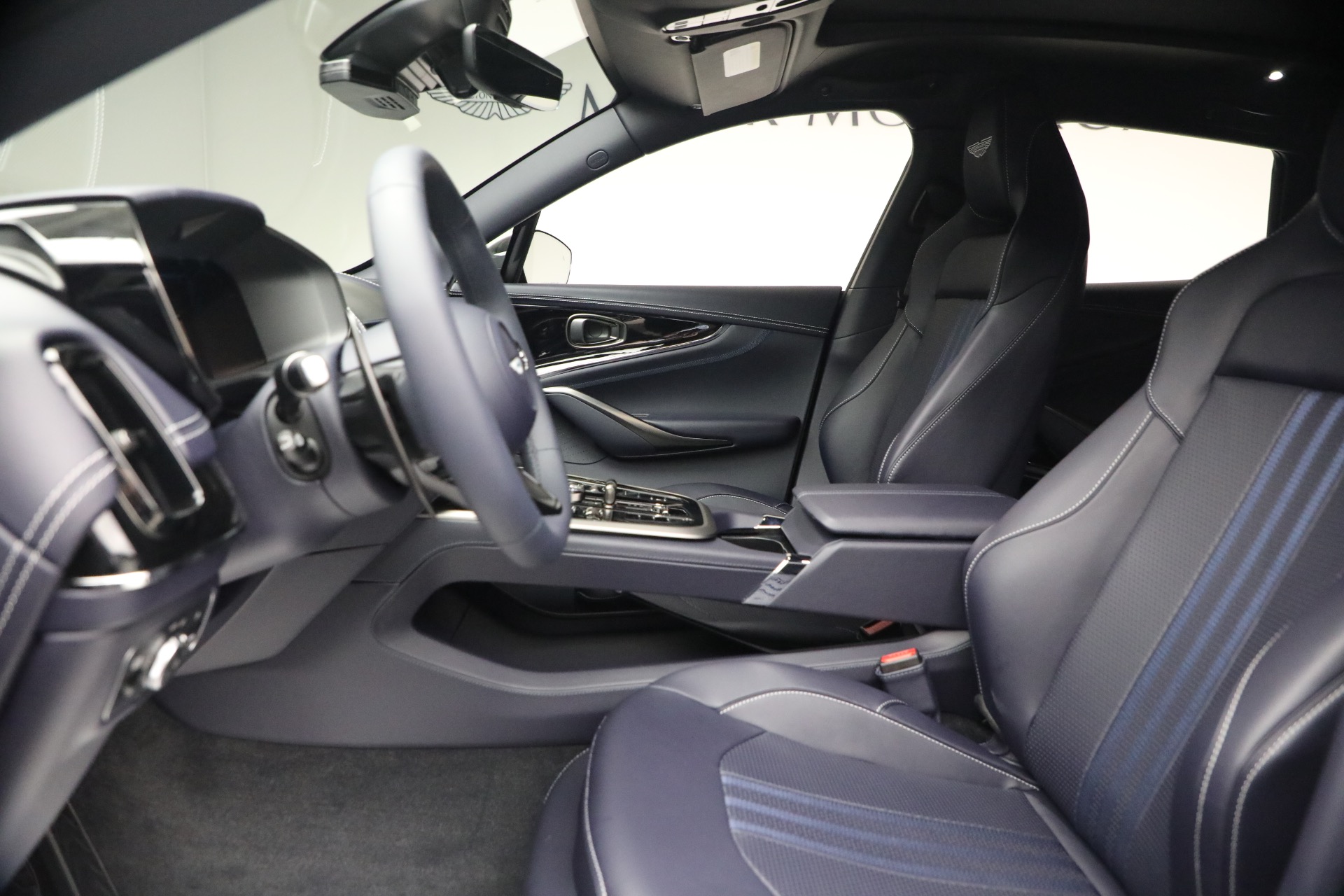 New-2026-Aston-Martin-DBX-707