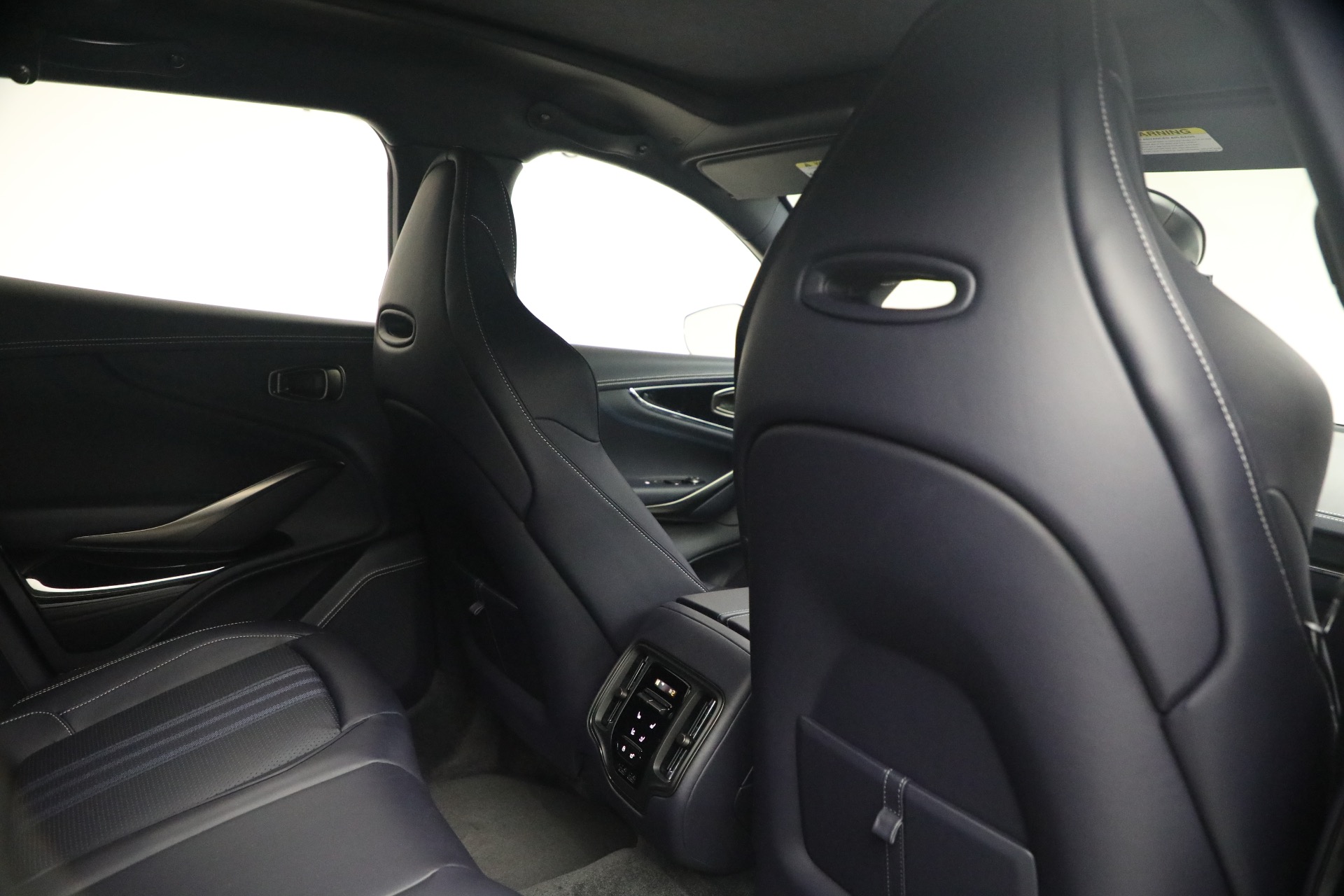 New-2026-Aston-Martin-DBX-707
