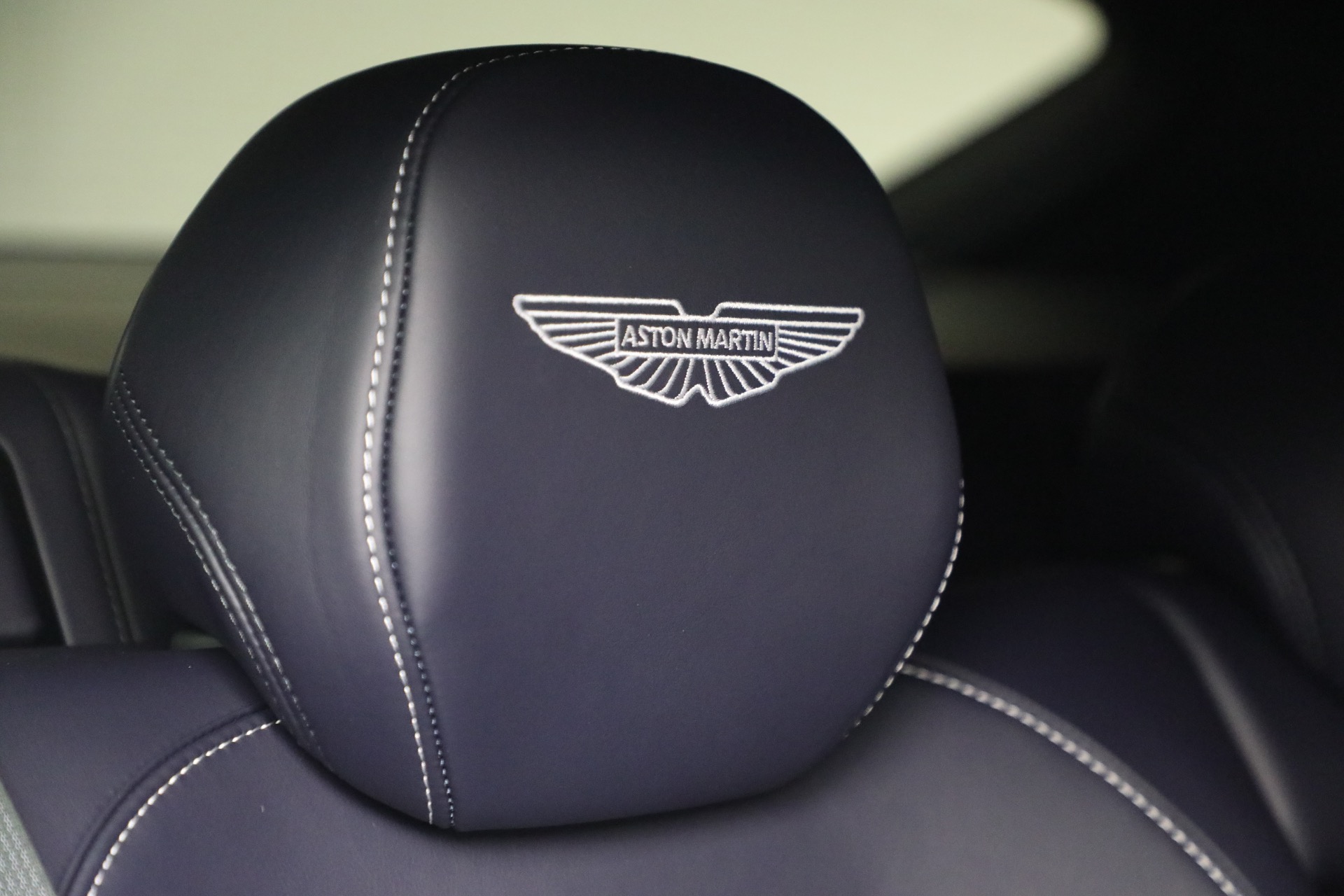 New-2026-Aston-Martin-DBX-707