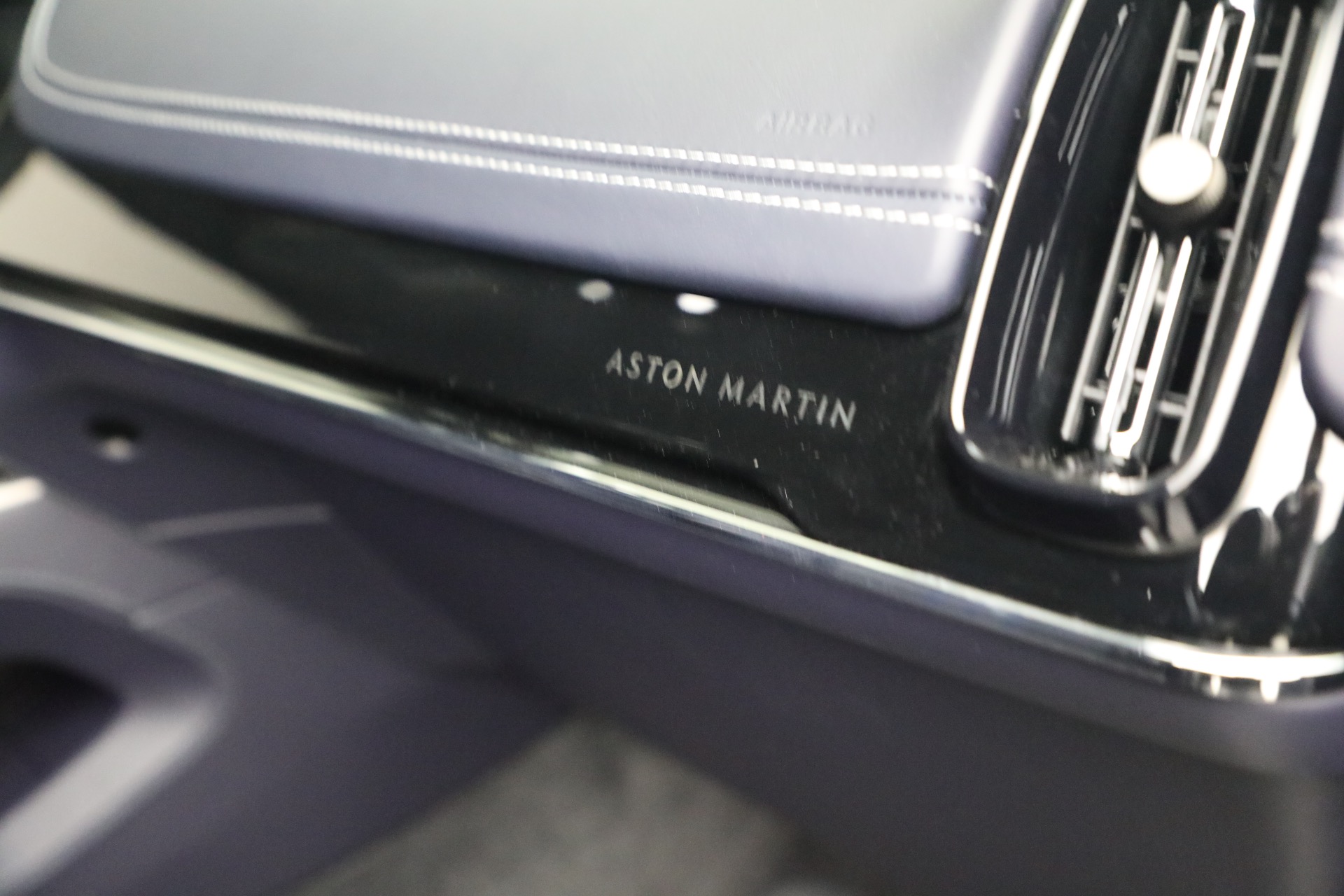 New-2026-Aston-Martin-DBX-707