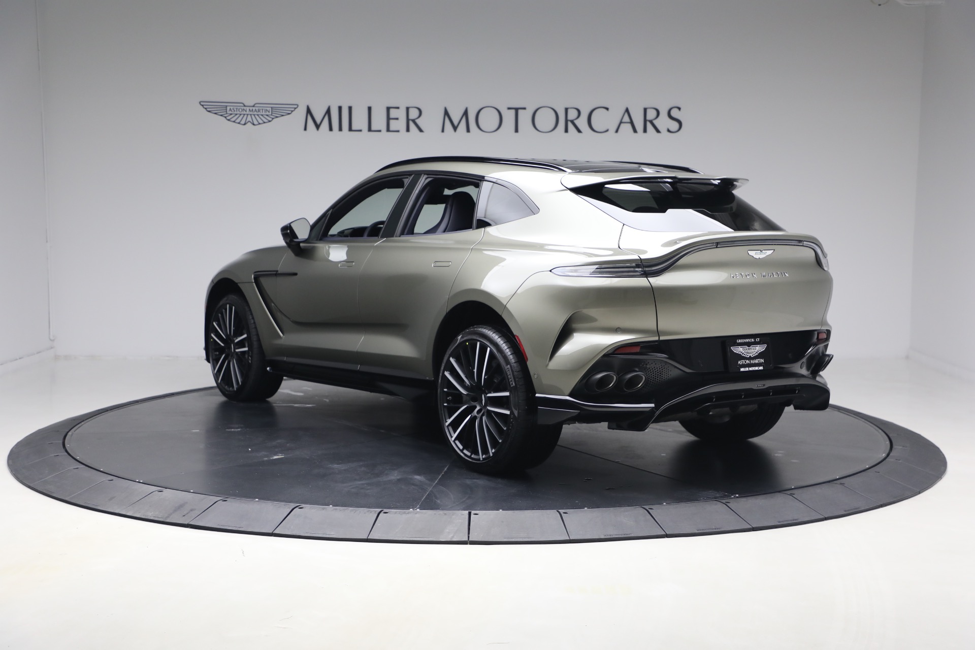 New-2026-Aston-Martin-DBX-707