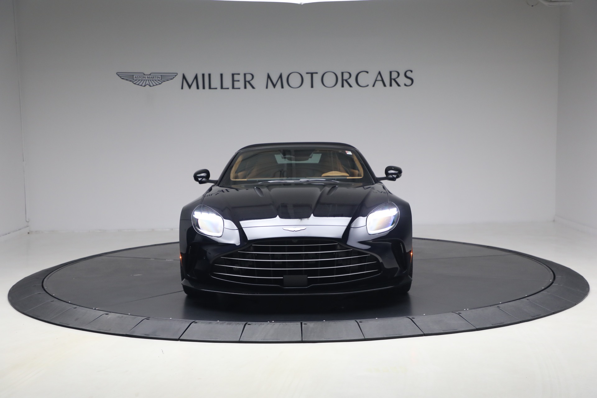 New-2026-Aston-Martin-Vantage-Roadster