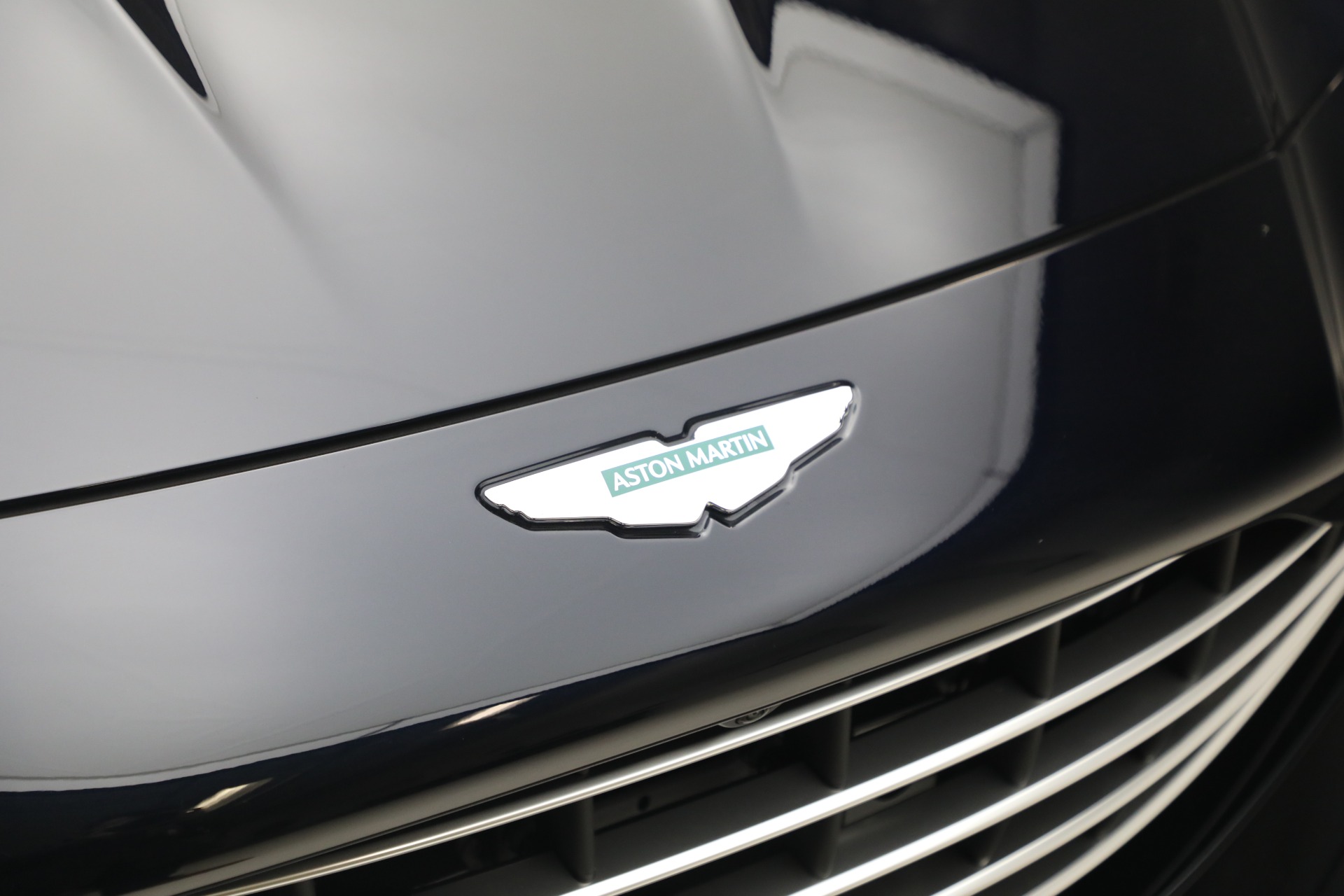 New-2026-Aston-Martin-Vantage-Roadster