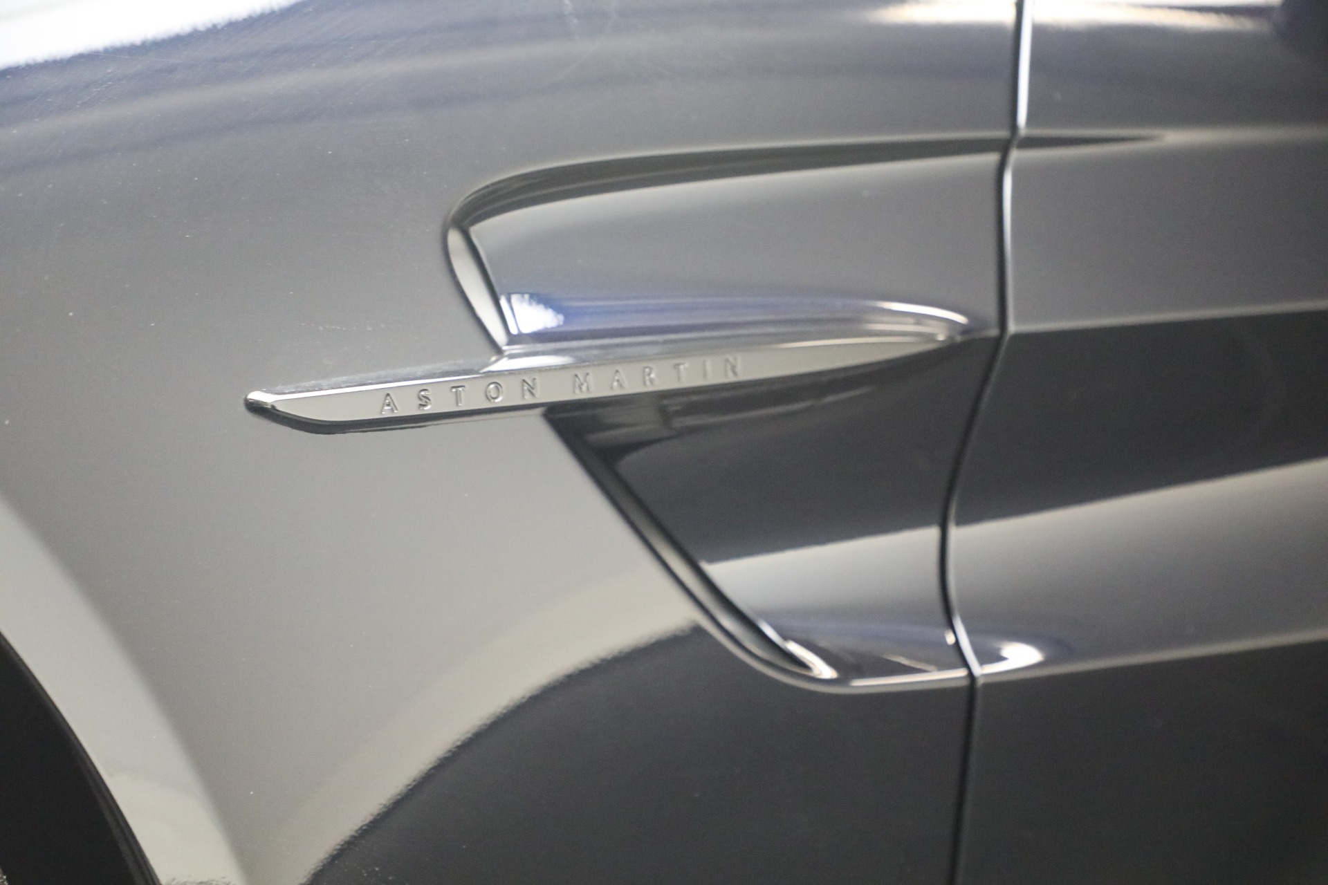 New-2026-Aston-Martin-Vantage-Roadster