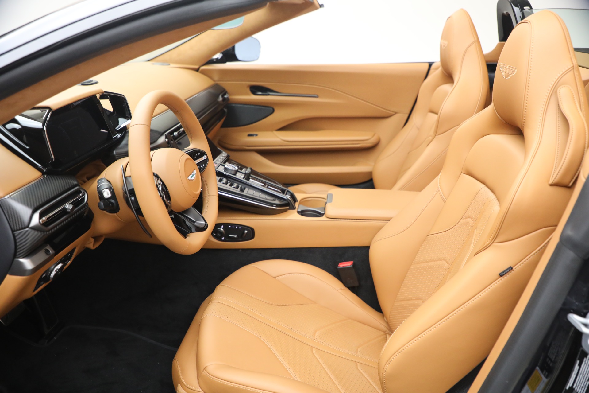 New-2026-Aston-Martin-Vantage-Roadster