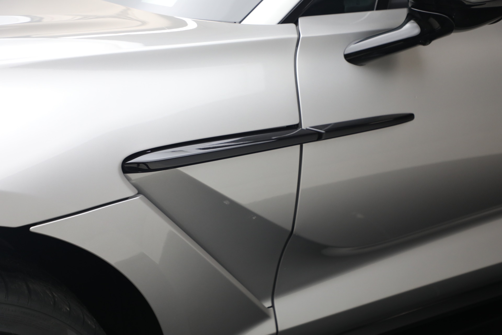 New-2026-Aston-Martin-DBX-707