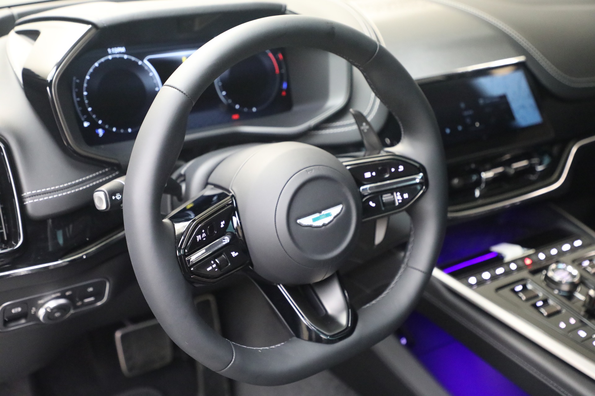 New-2026-Aston-Martin-DBX-707