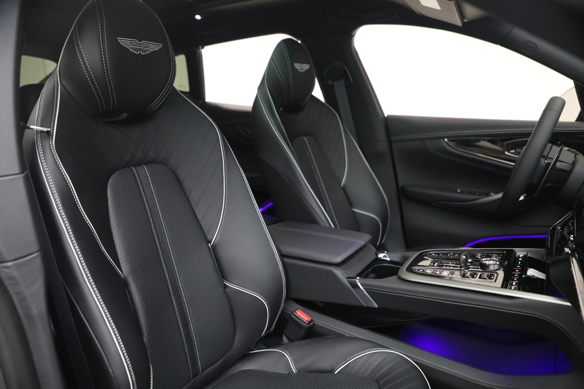 New-2026-Aston-Martin-DBX-707