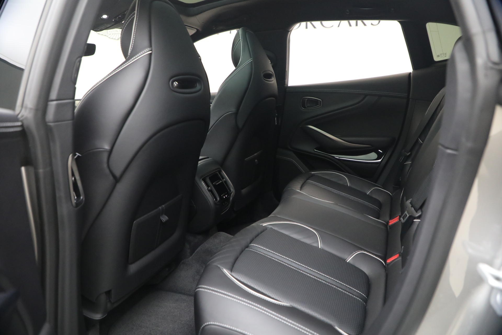 New-2026-Aston-Martin-DBX-707