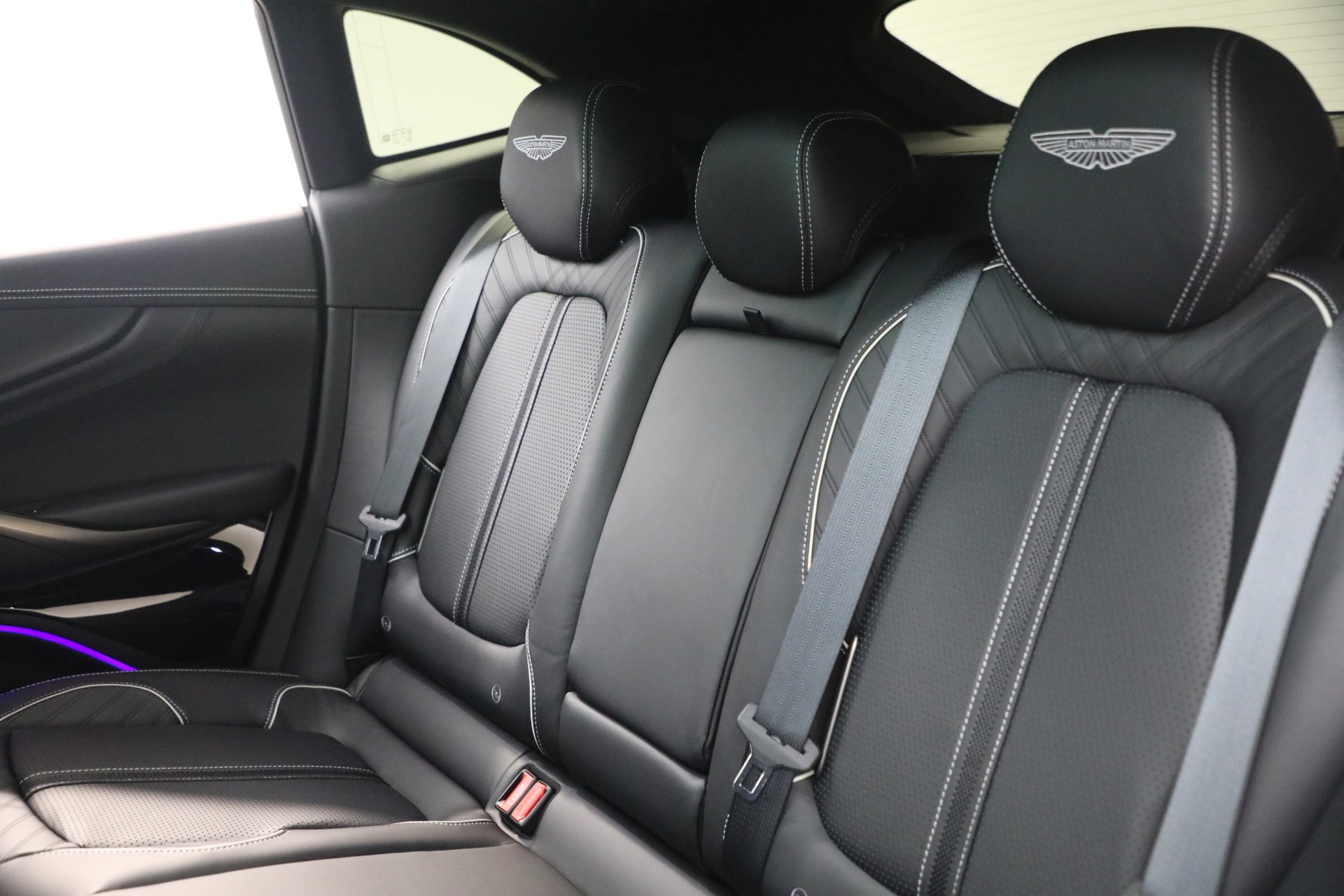 New-2026-Aston-Martin-DBX-707