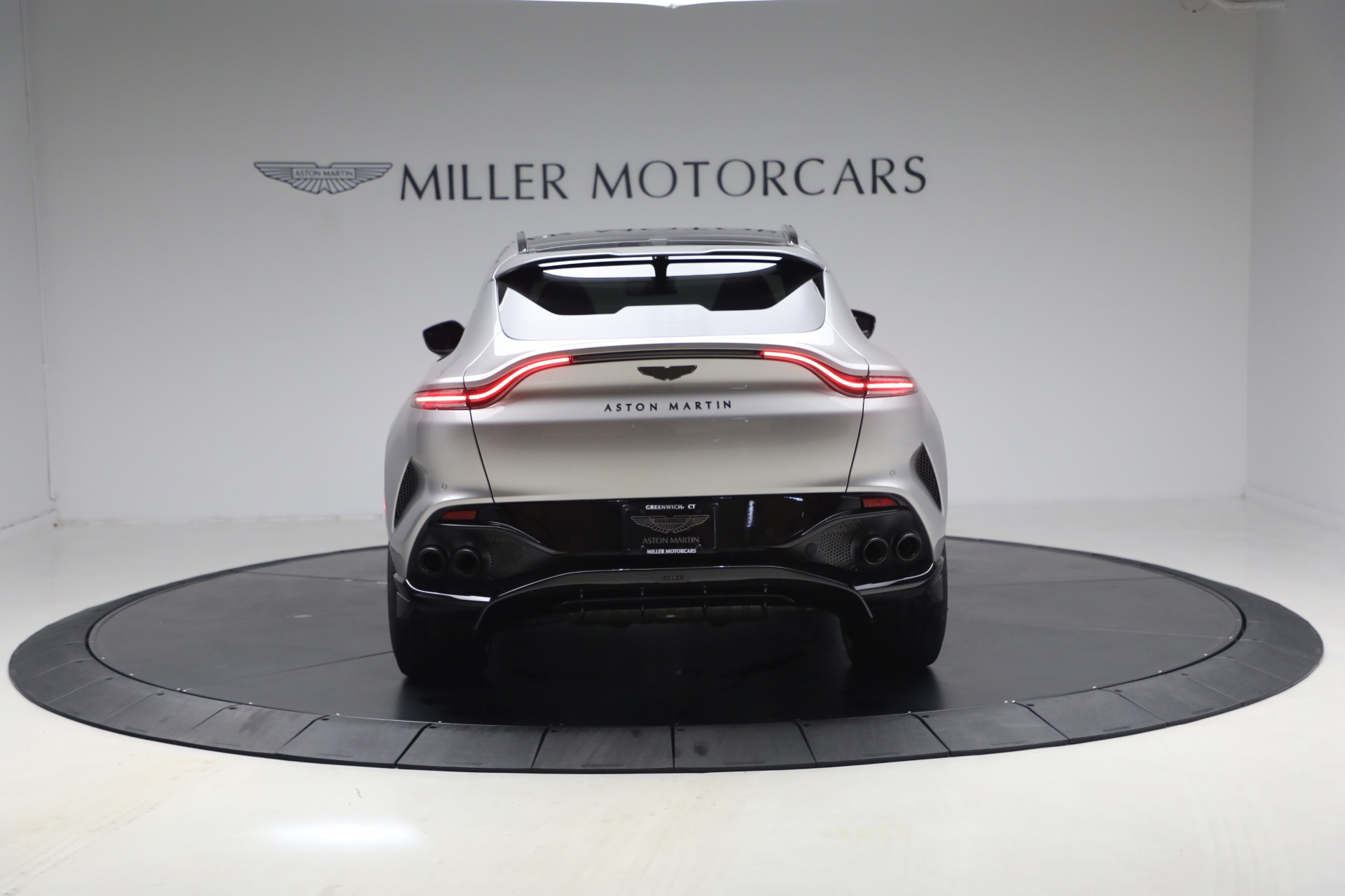 New-2026-Aston-Martin-DBX-707