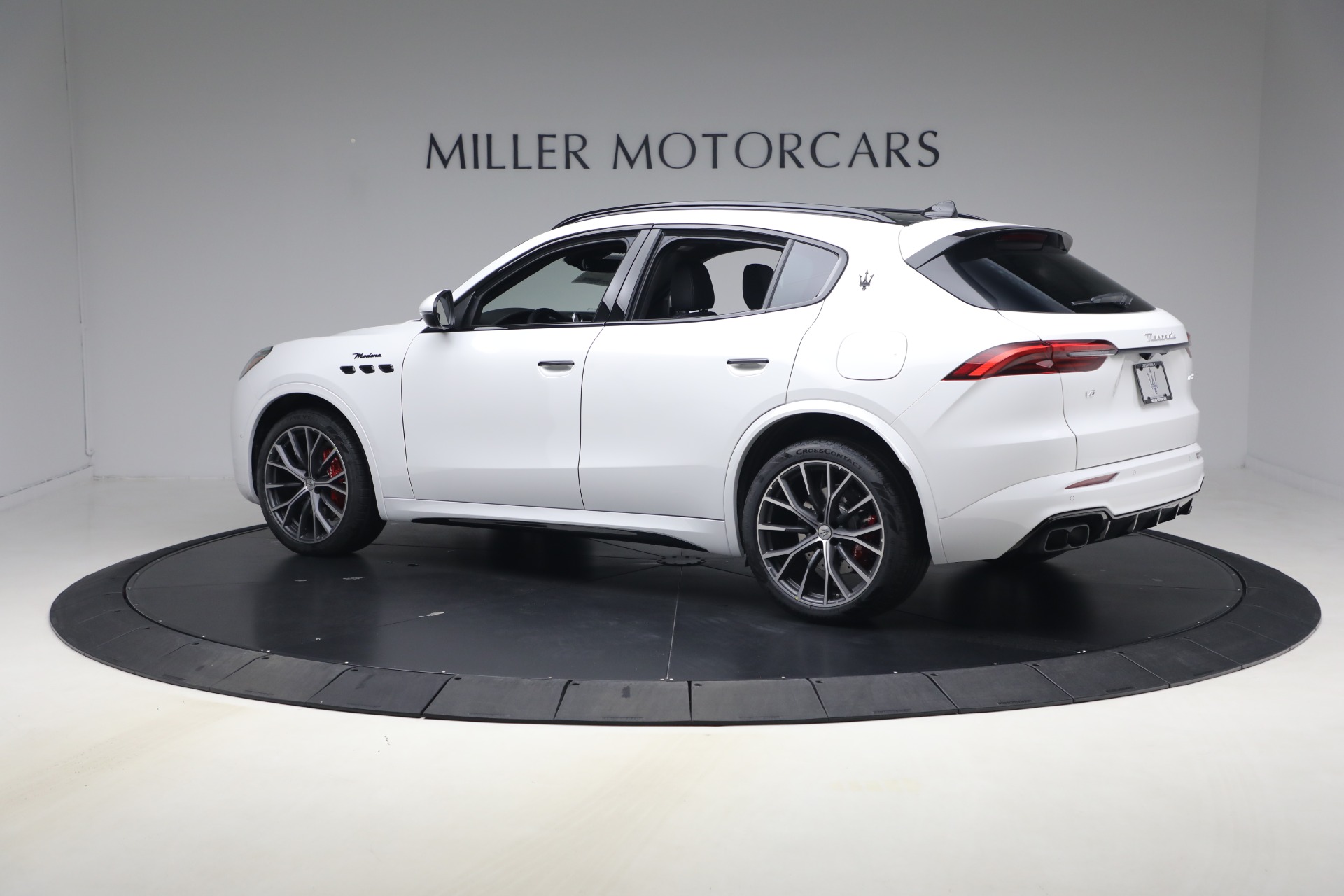 Used-2026-Maserati-Grecale-Modena