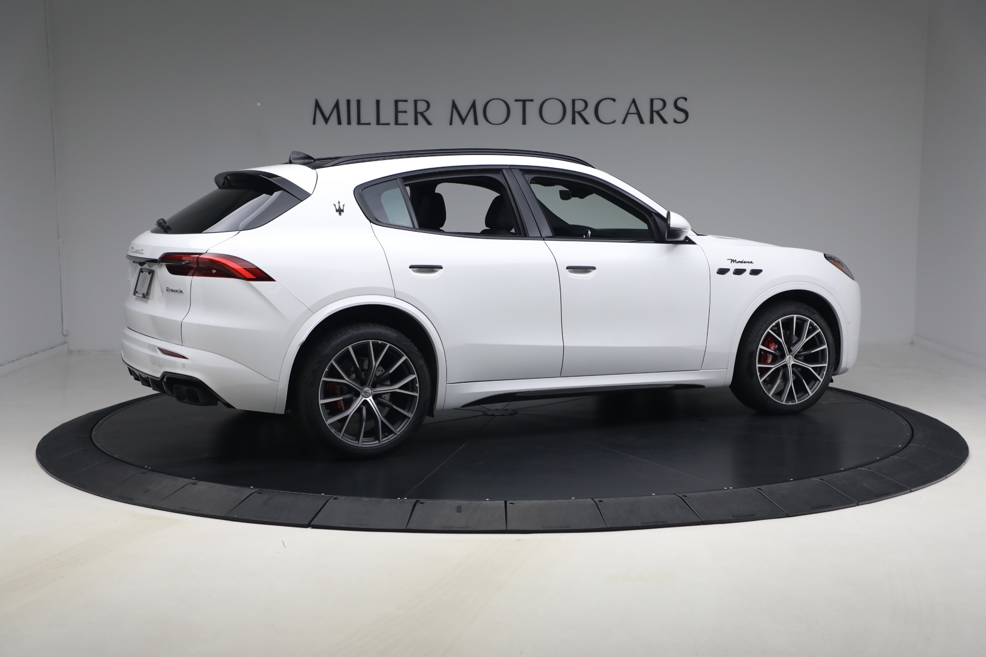 Used-2026-Maserati-Grecale-Modena