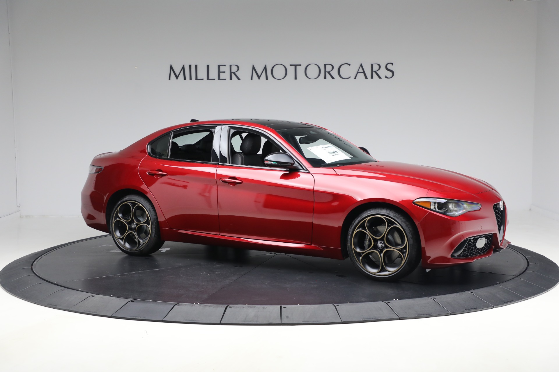 New-2025-Alfa-Romeo-Giulia-Intensa