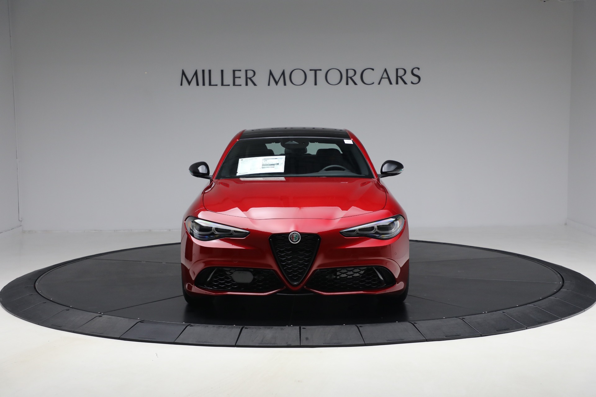 New-2025-Alfa-Romeo-Giulia-Intensa