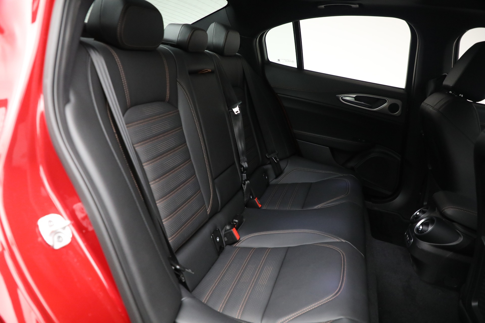 New-2025-Alfa-Romeo-Giulia-Intensa