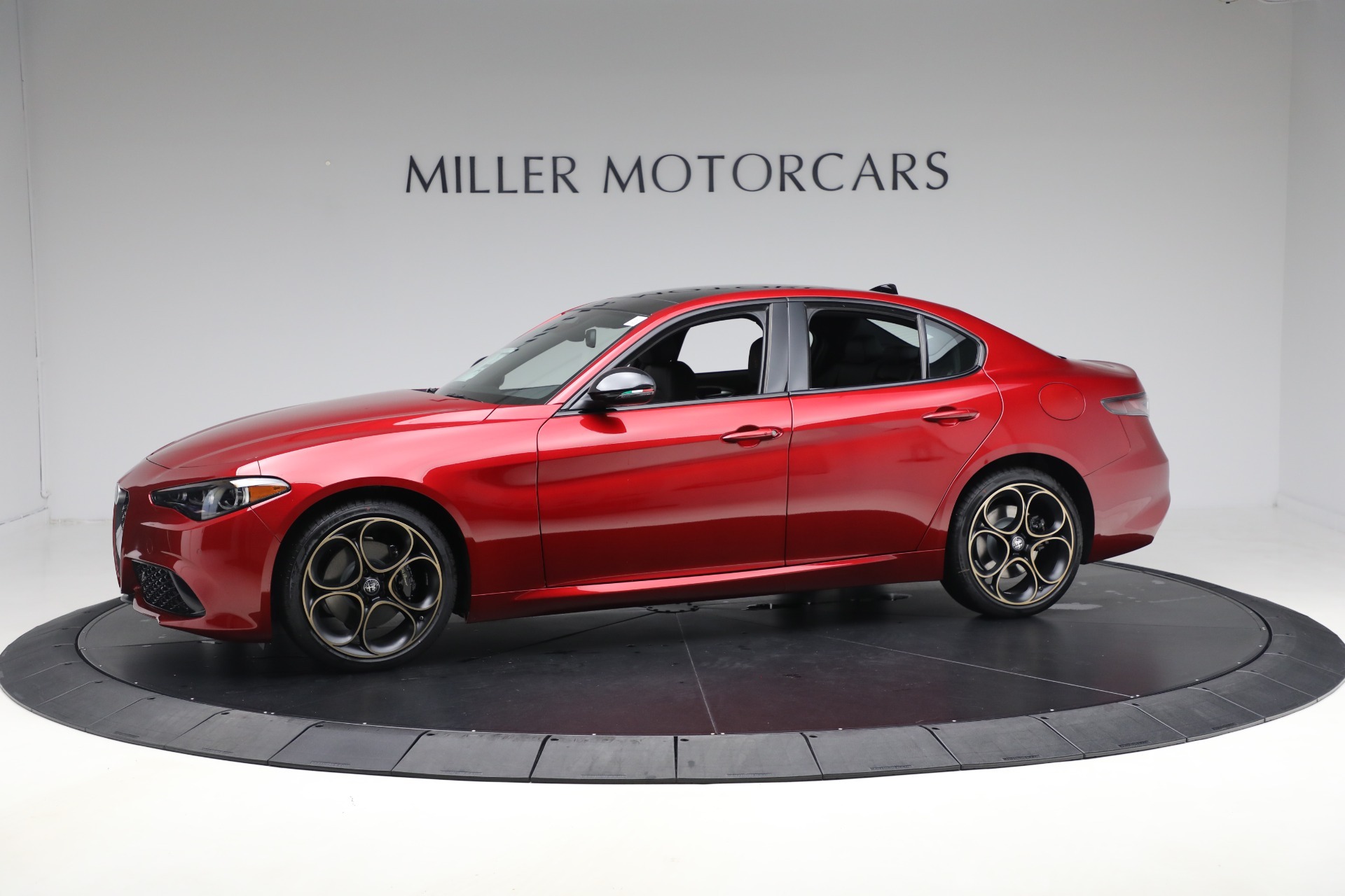 New-2025-Alfa-Romeo-Giulia-Intensa