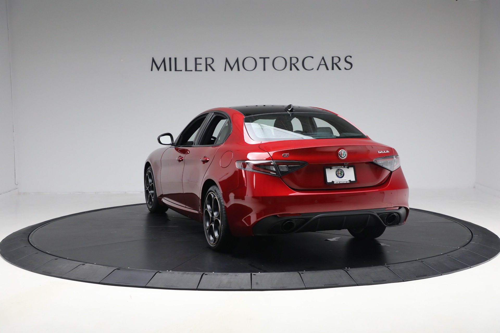 New-2025-Alfa-Romeo-Giulia-Intensa