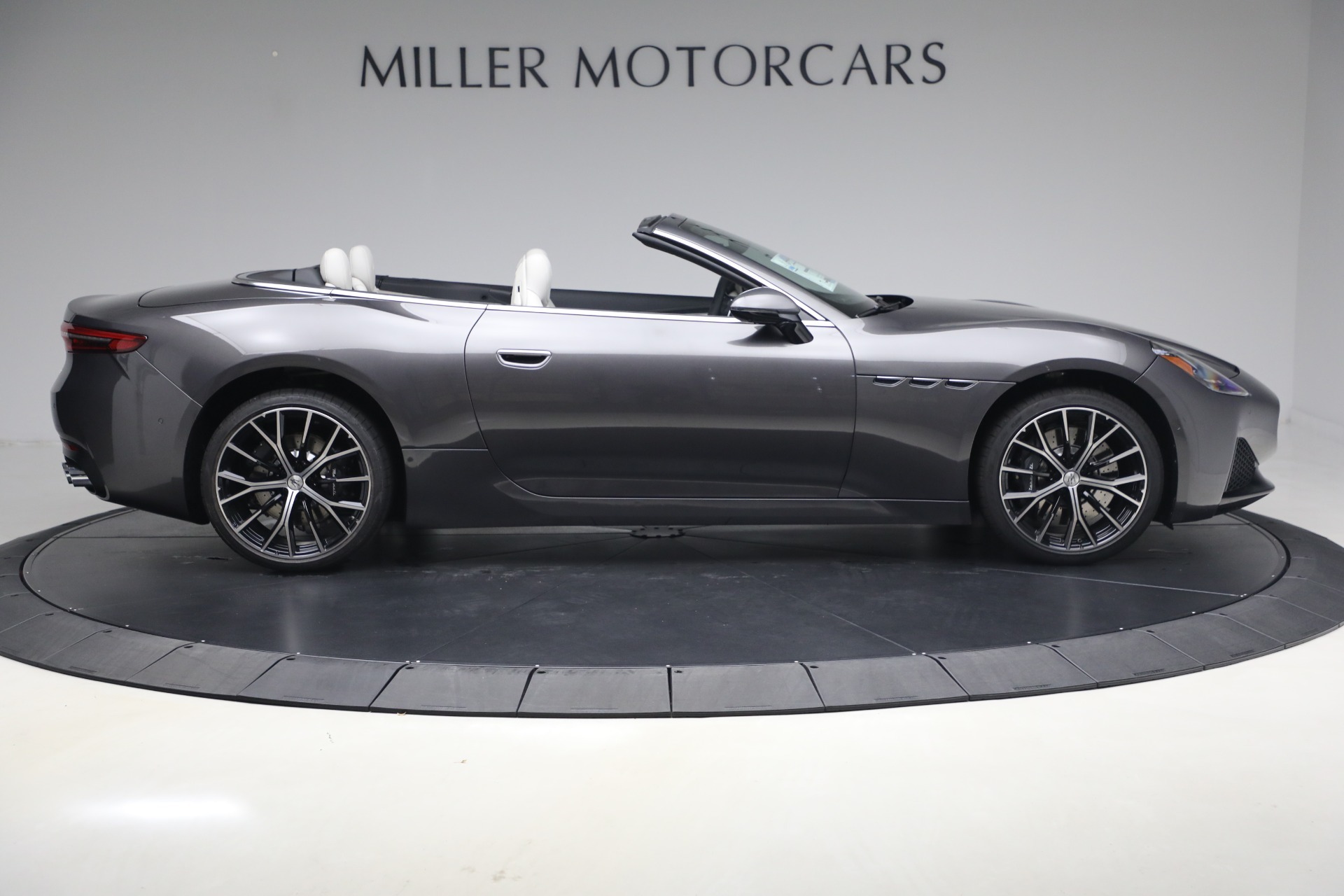 New-2026-Maserati-GranCabrio-Modena