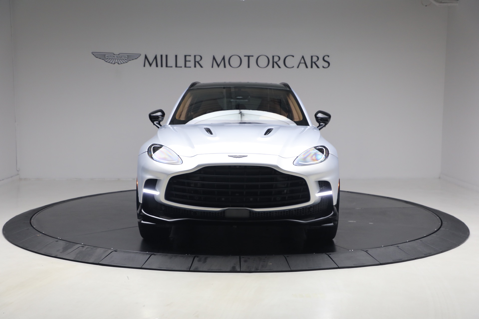 New-2026-Aston-Martin-DBX-707