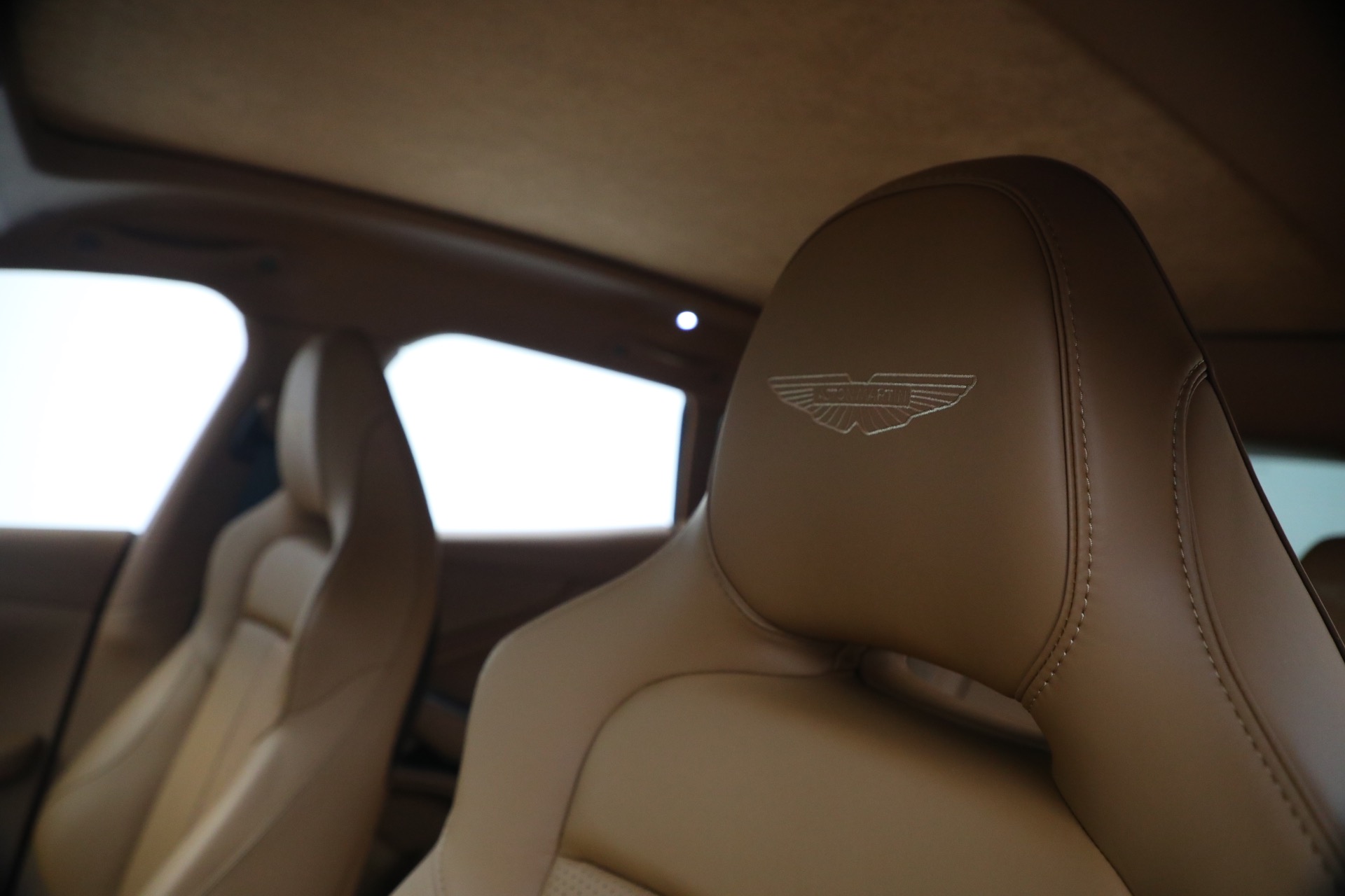 New-2026-Aston-Martin-DBX-707