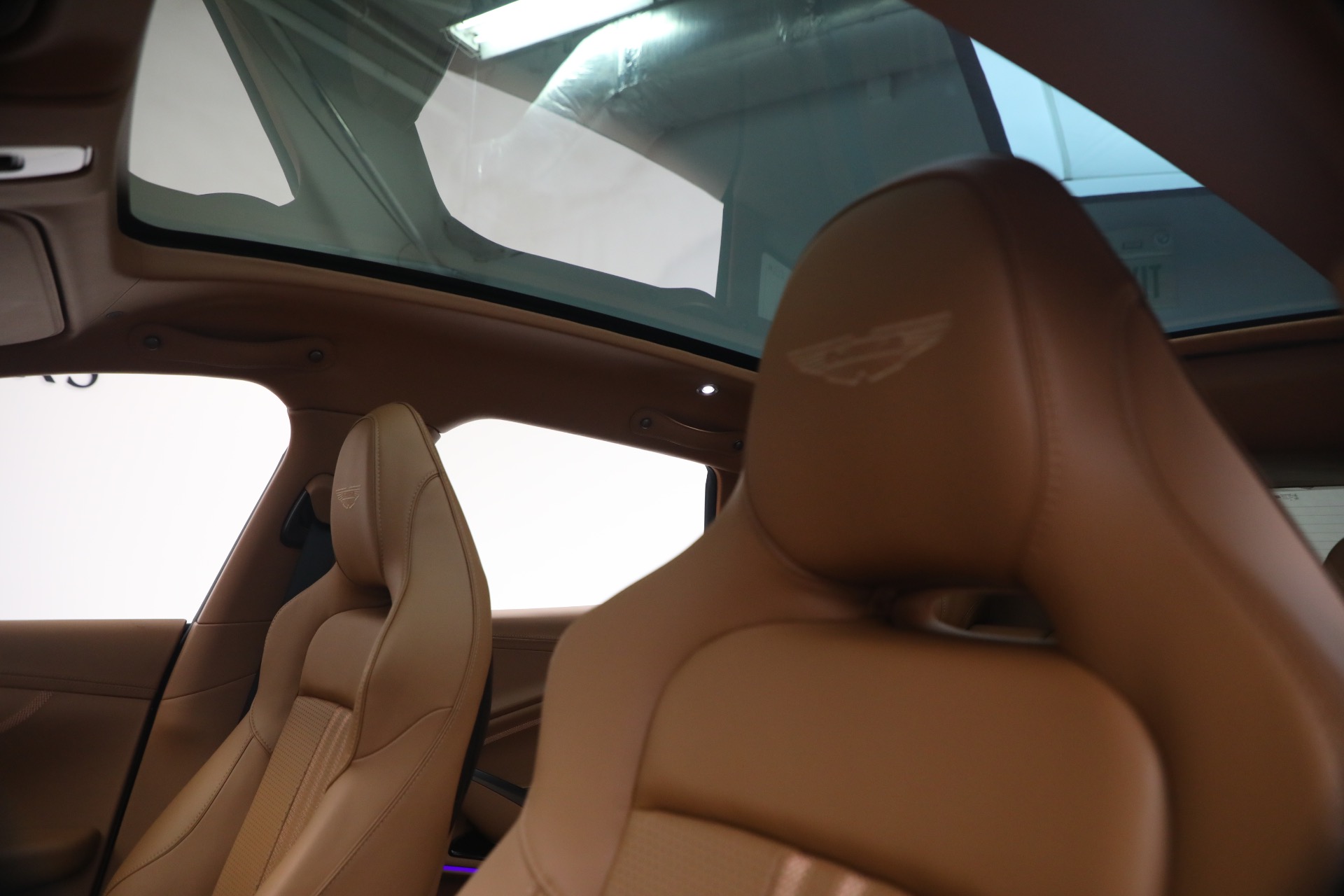 New-2026-Aston-Martin-DBX-707