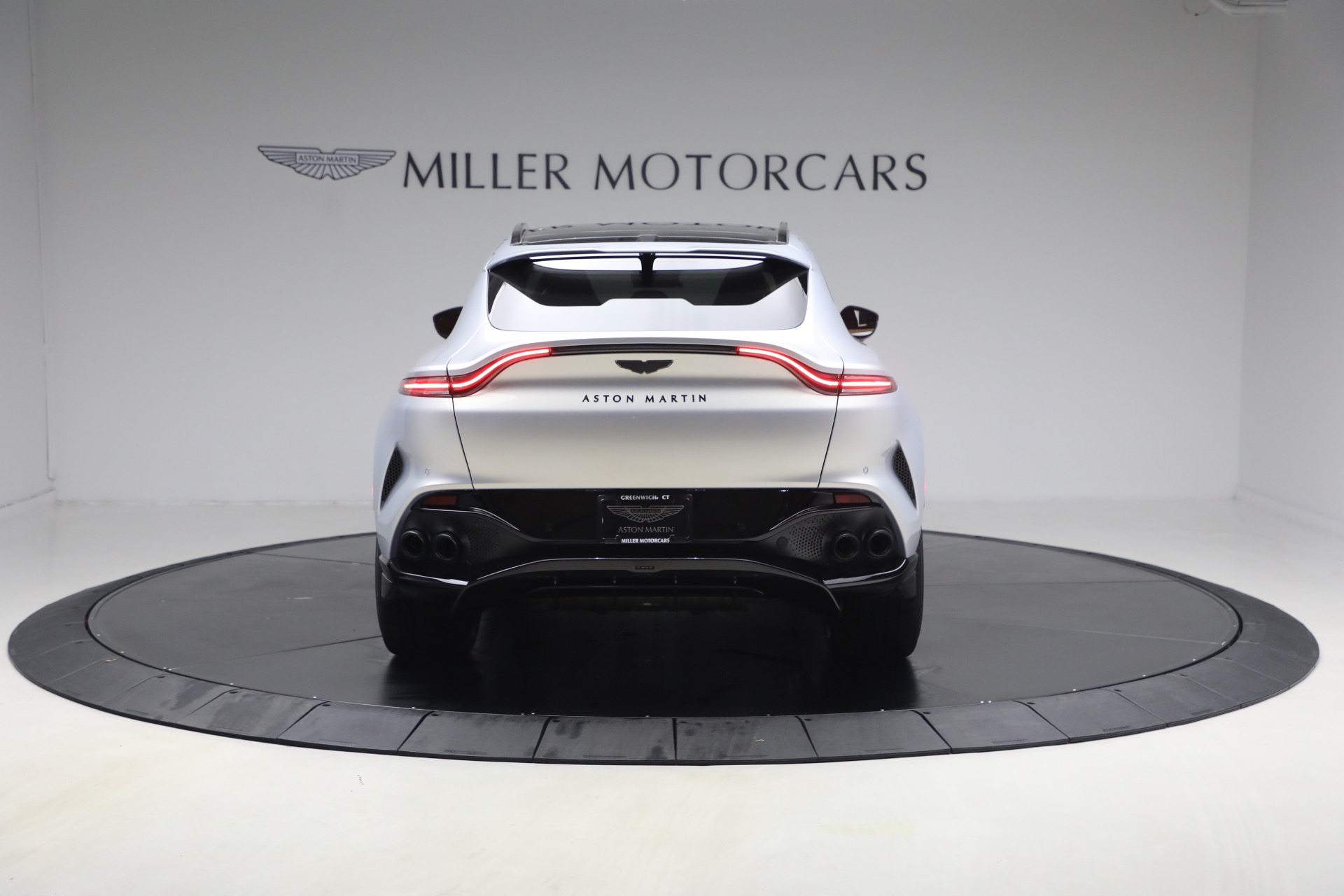 New-2026-Aston-Martin-DBX-707