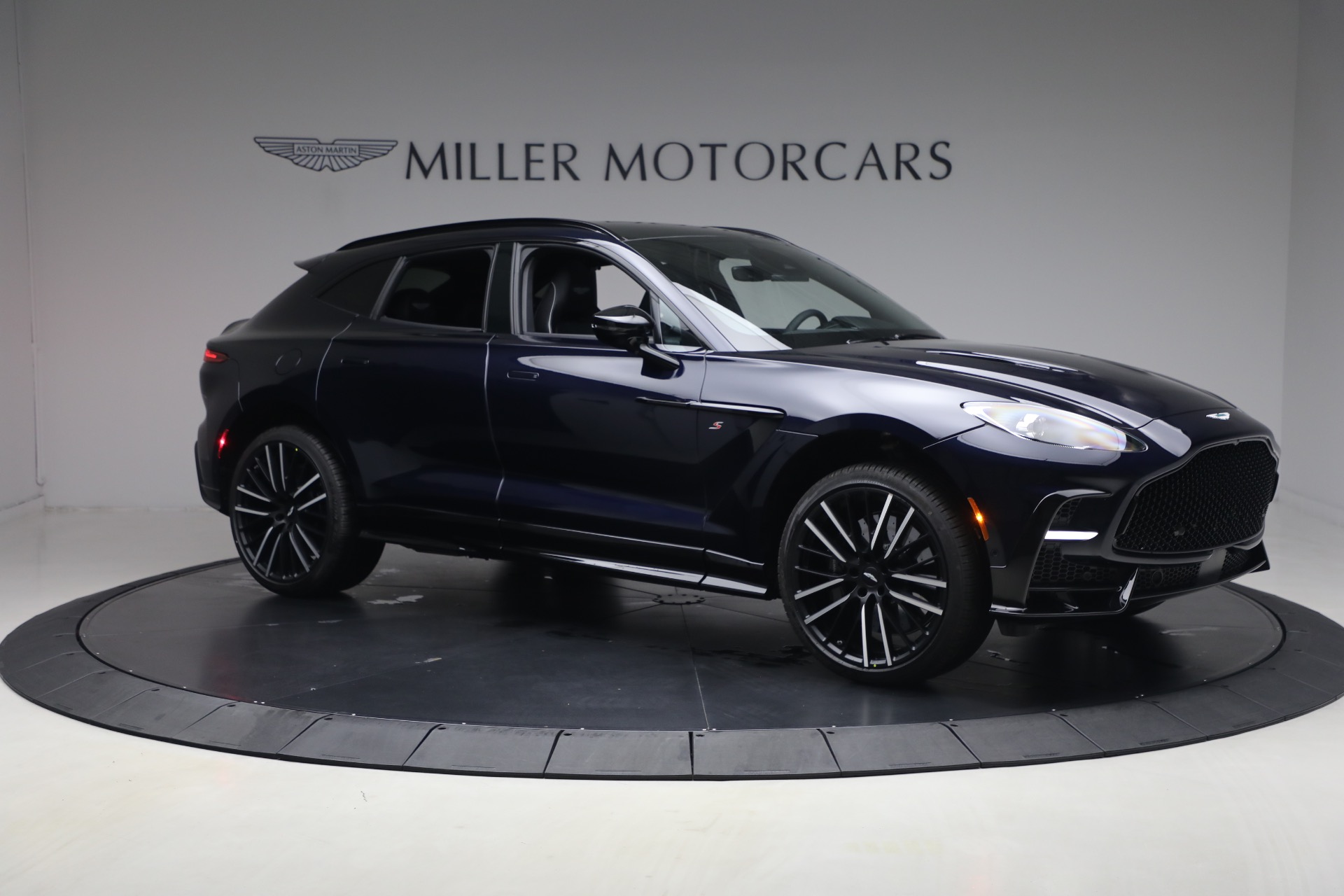 New-2026-Aston-Martin-DBX-S