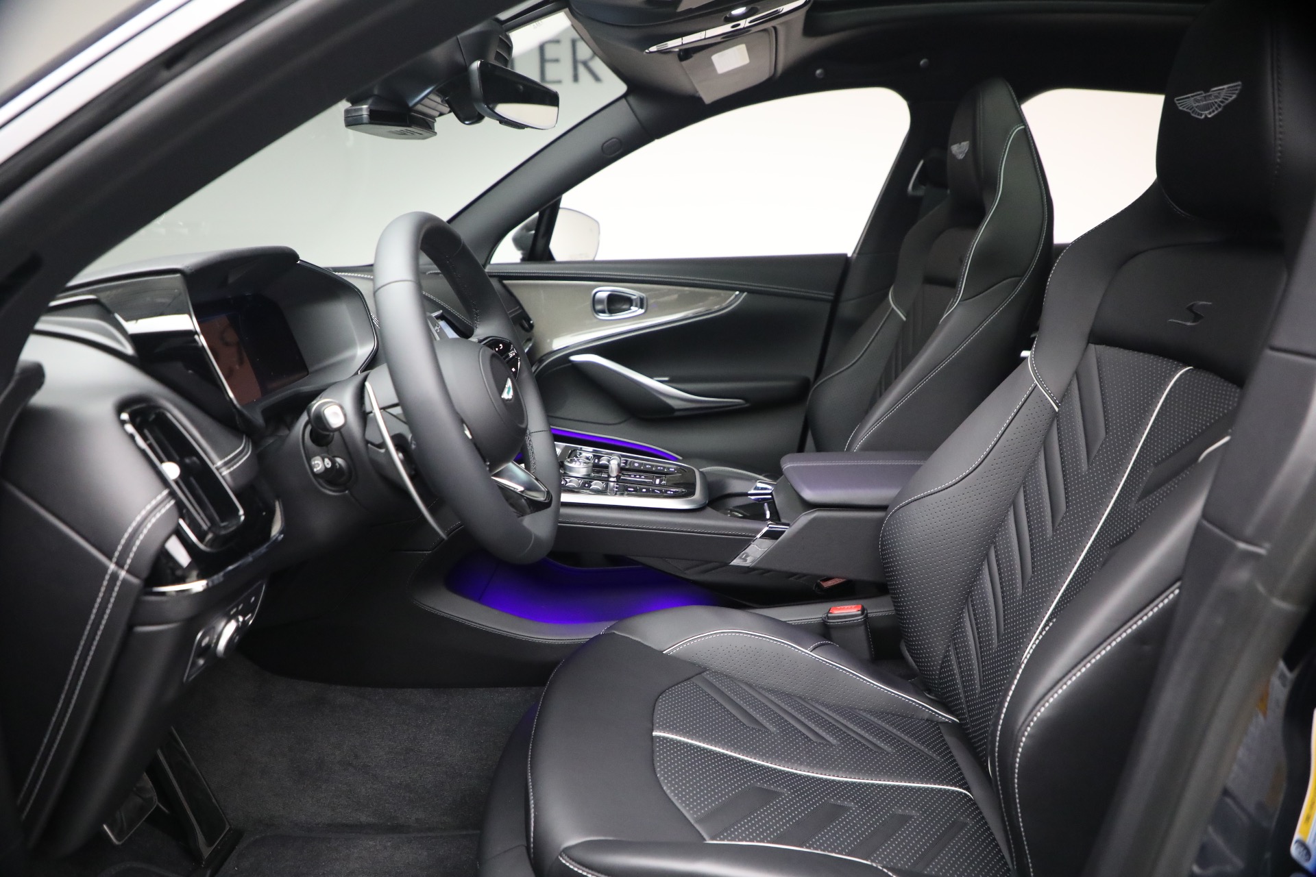 New-2026-Aston-Martin-DBX-S