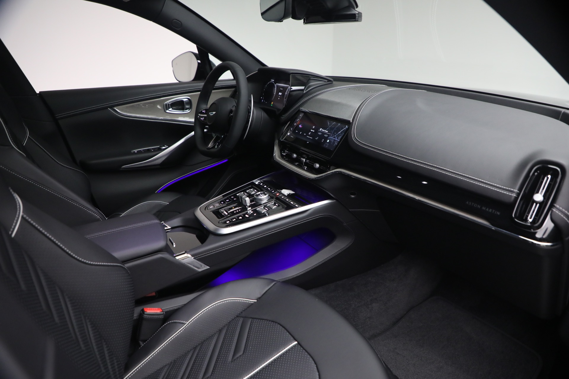 New-2026-Aston-Martin-DBX-S