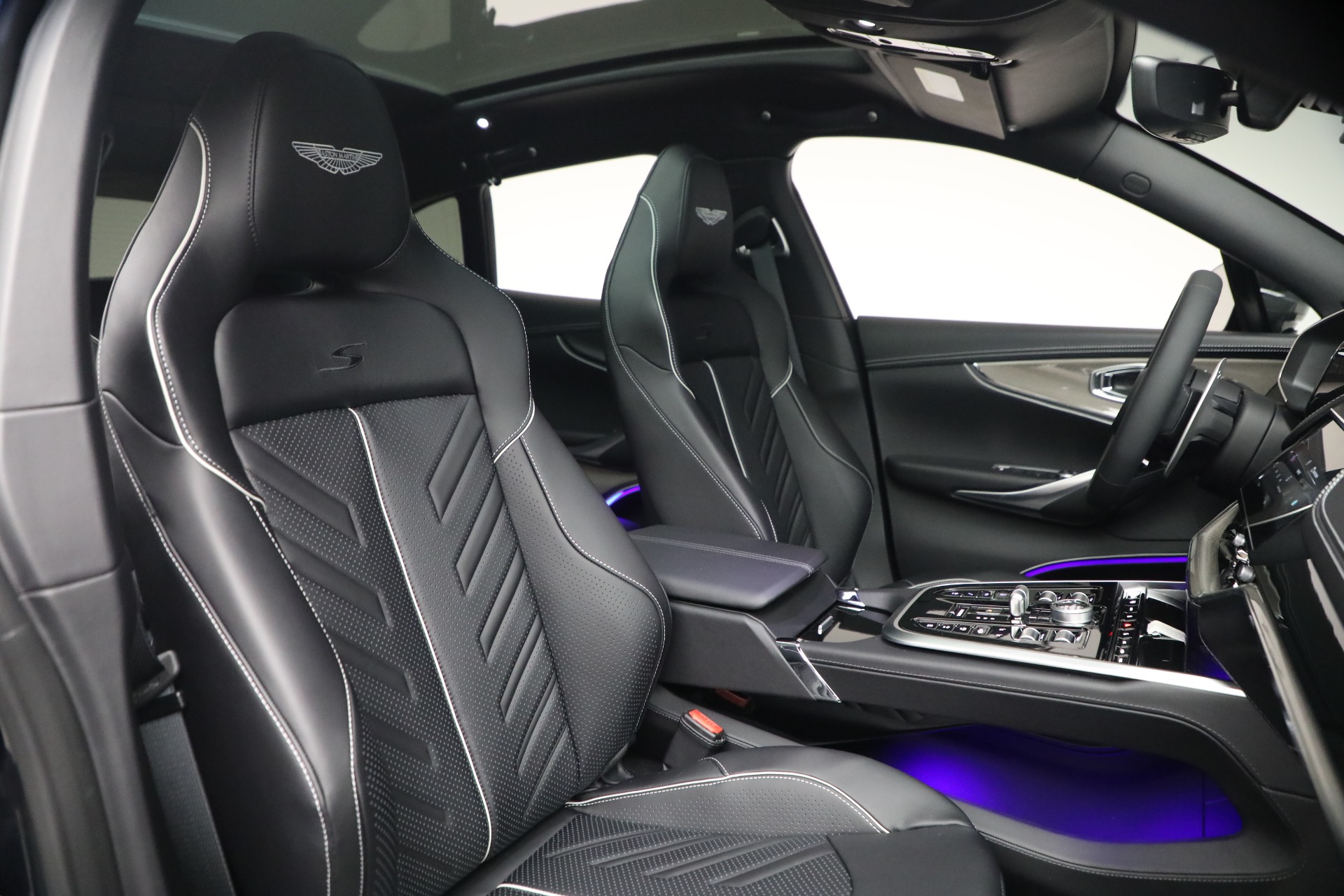 New-2026-Aston-Martin-DBX-S