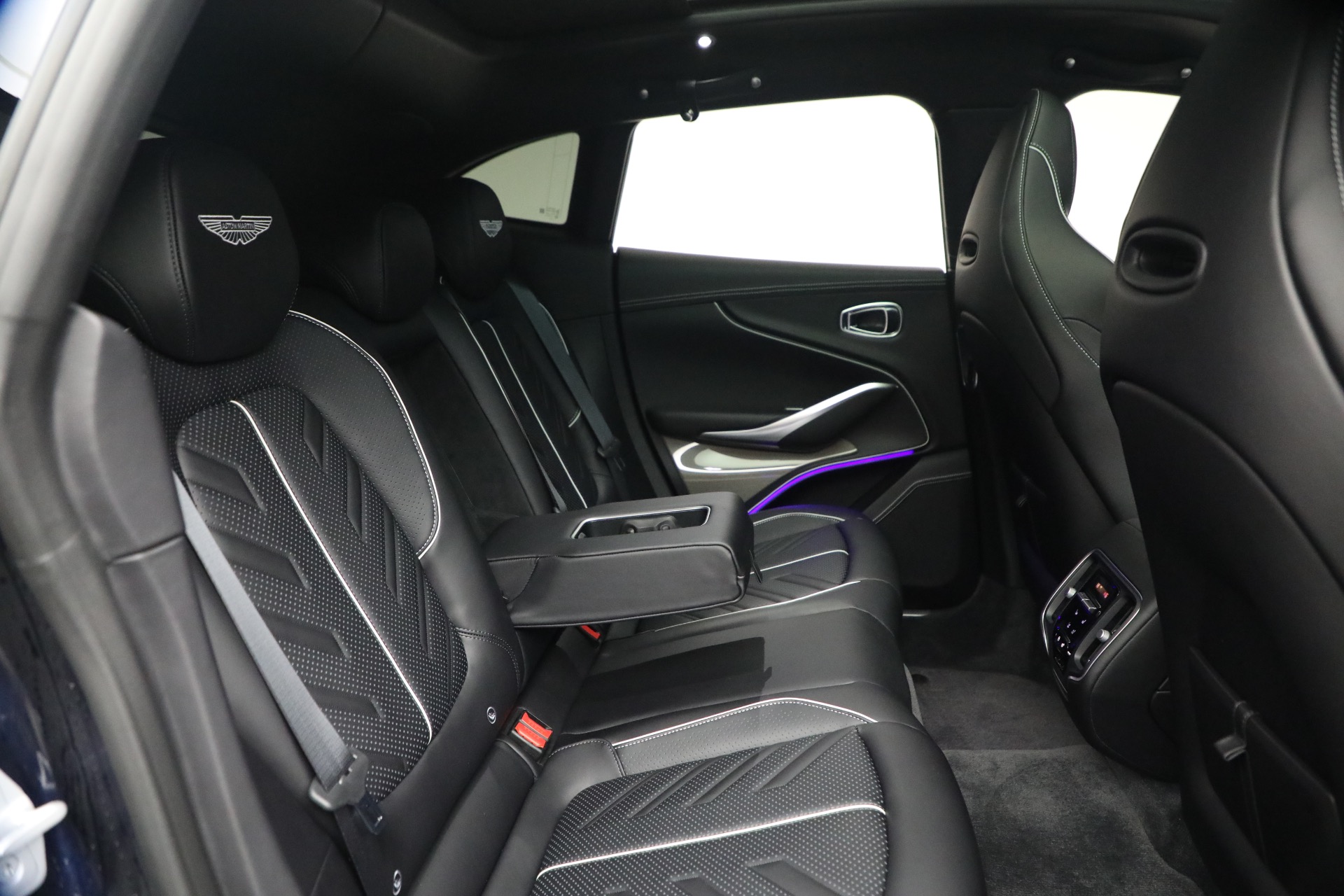 New-2026-Aston-Martin-DBX-S