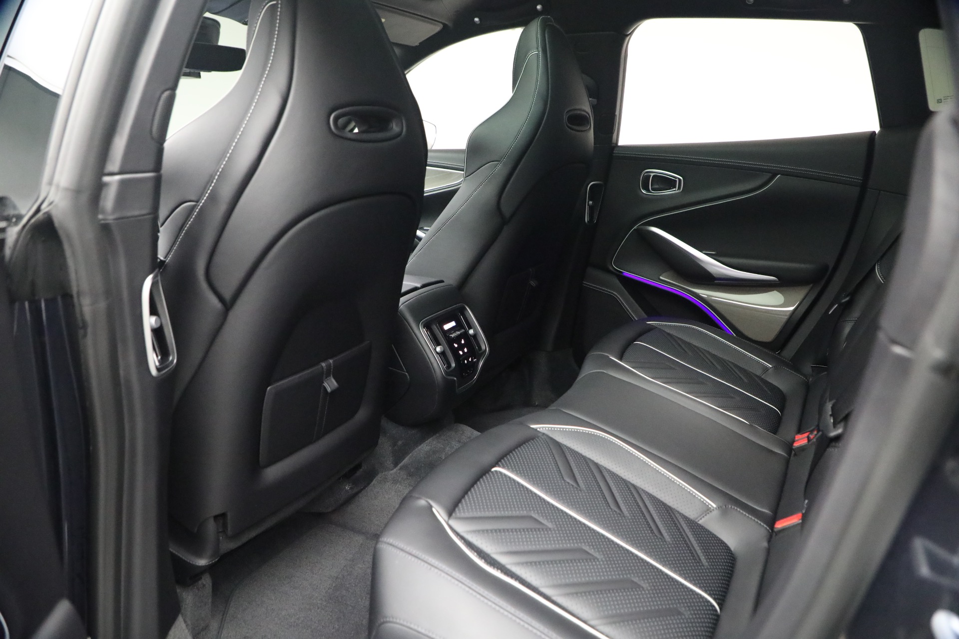 New-2026-Aston-Martin-DBX-S