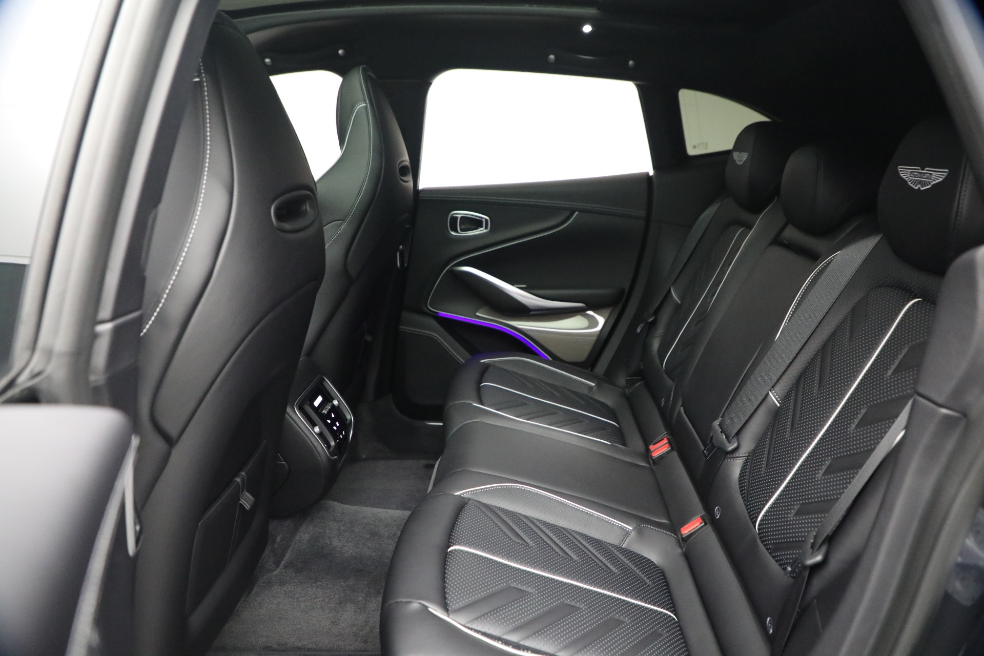 New-2026-Aston-Martin-DBX-S