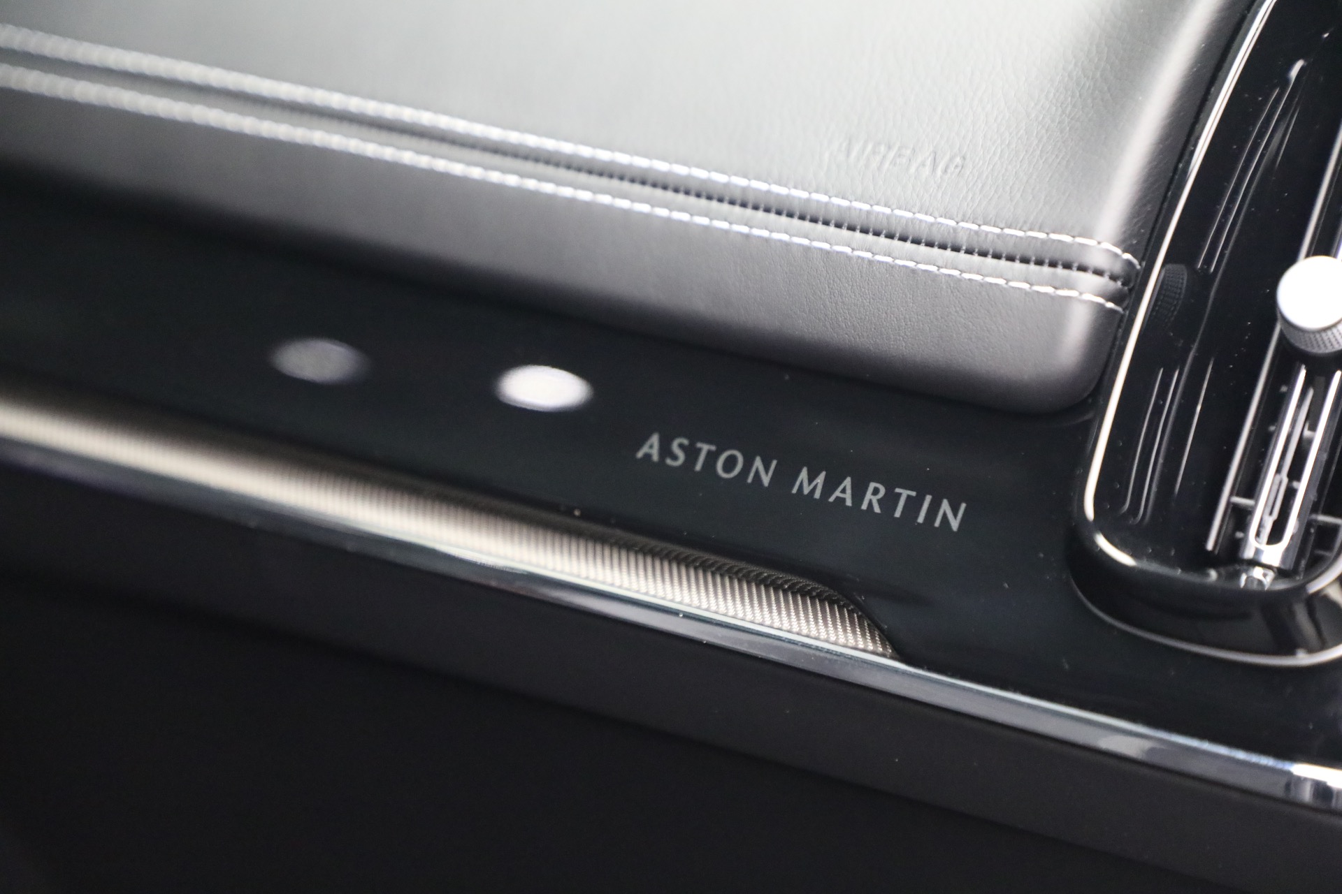 New-2026-Aston-Martin-DBX-S