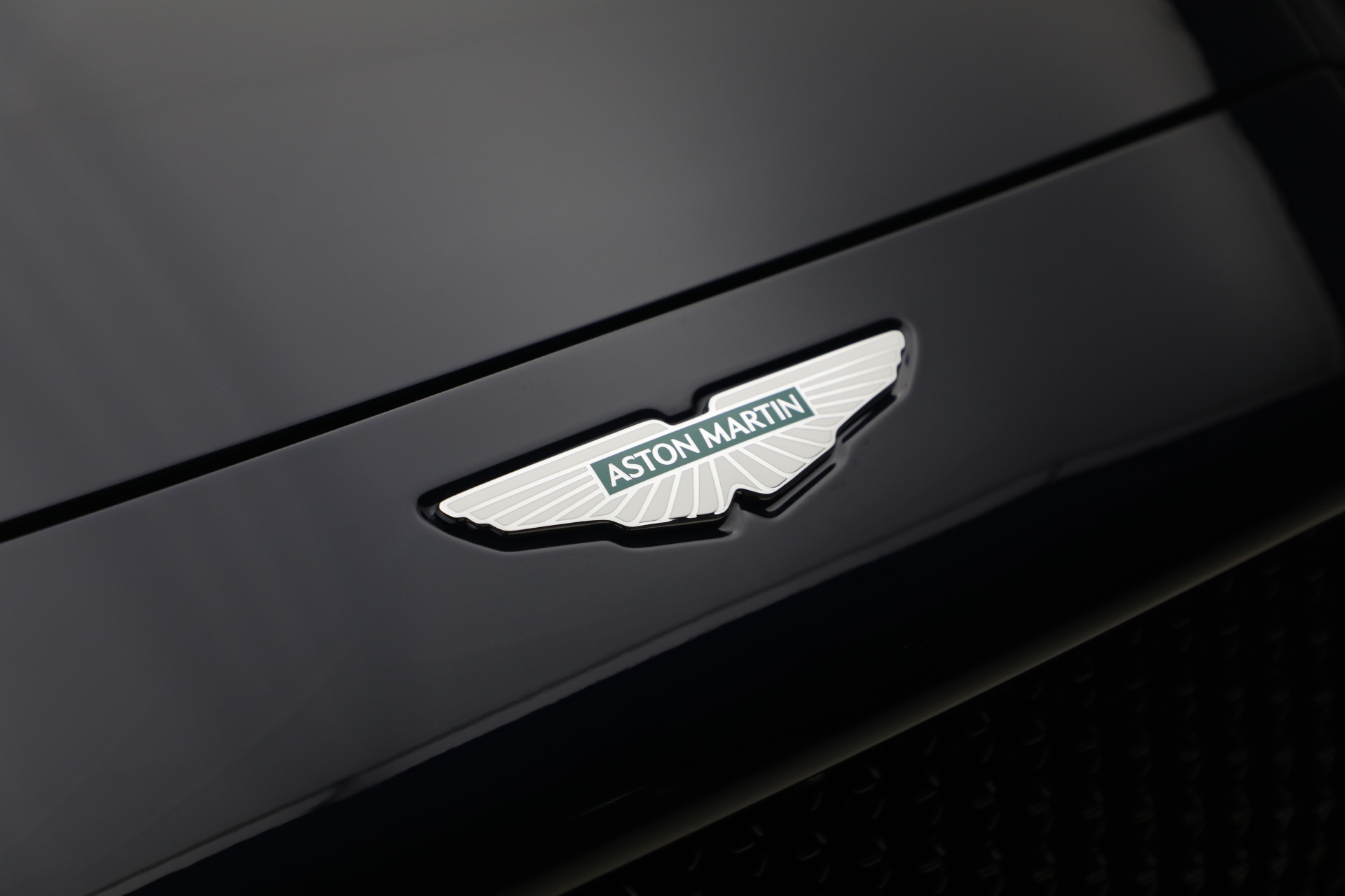 New-2026-Aston-Martin-DBX-S